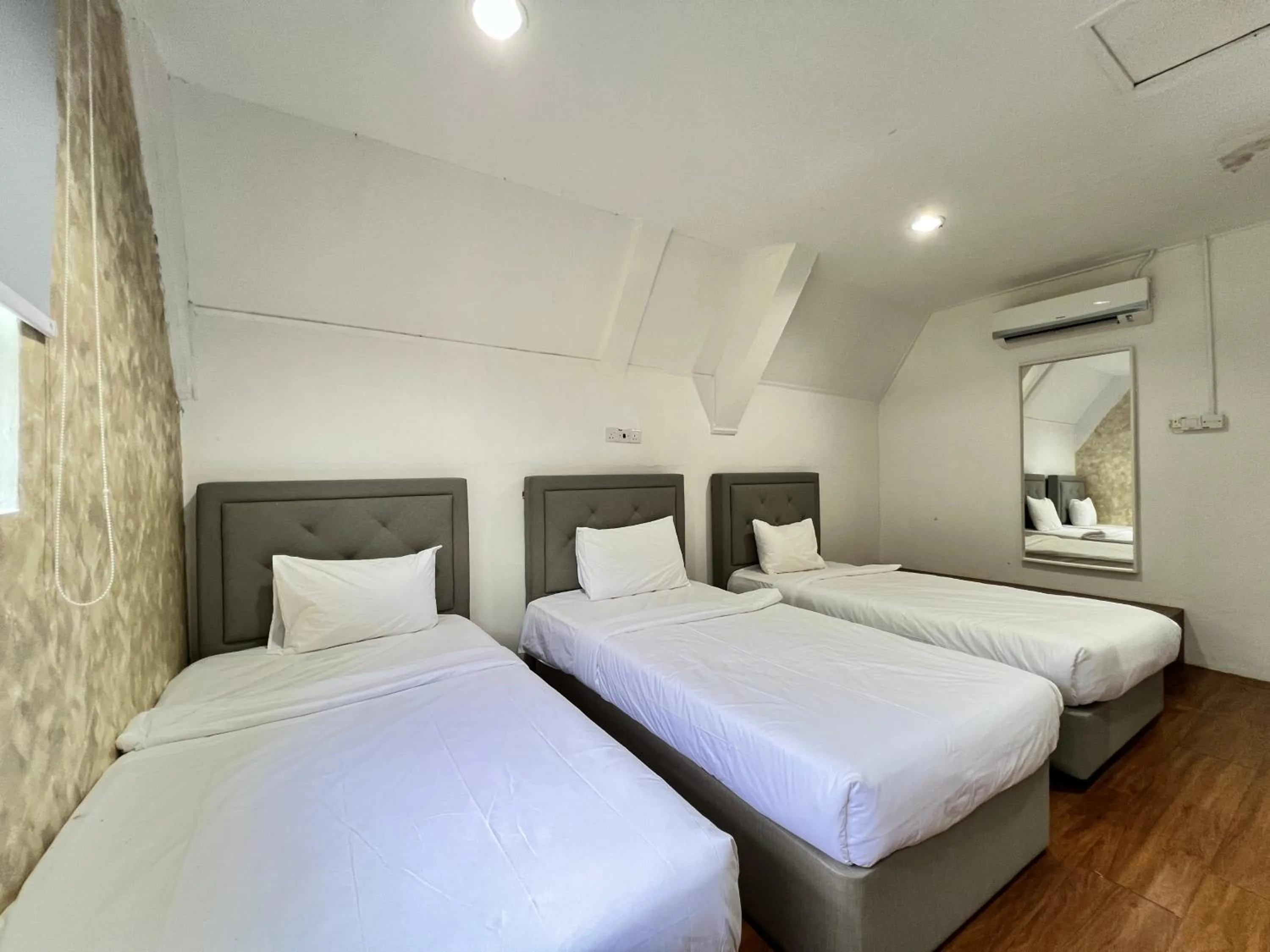 Bed in LiLLA Hilltop Retreat - Janda Baik