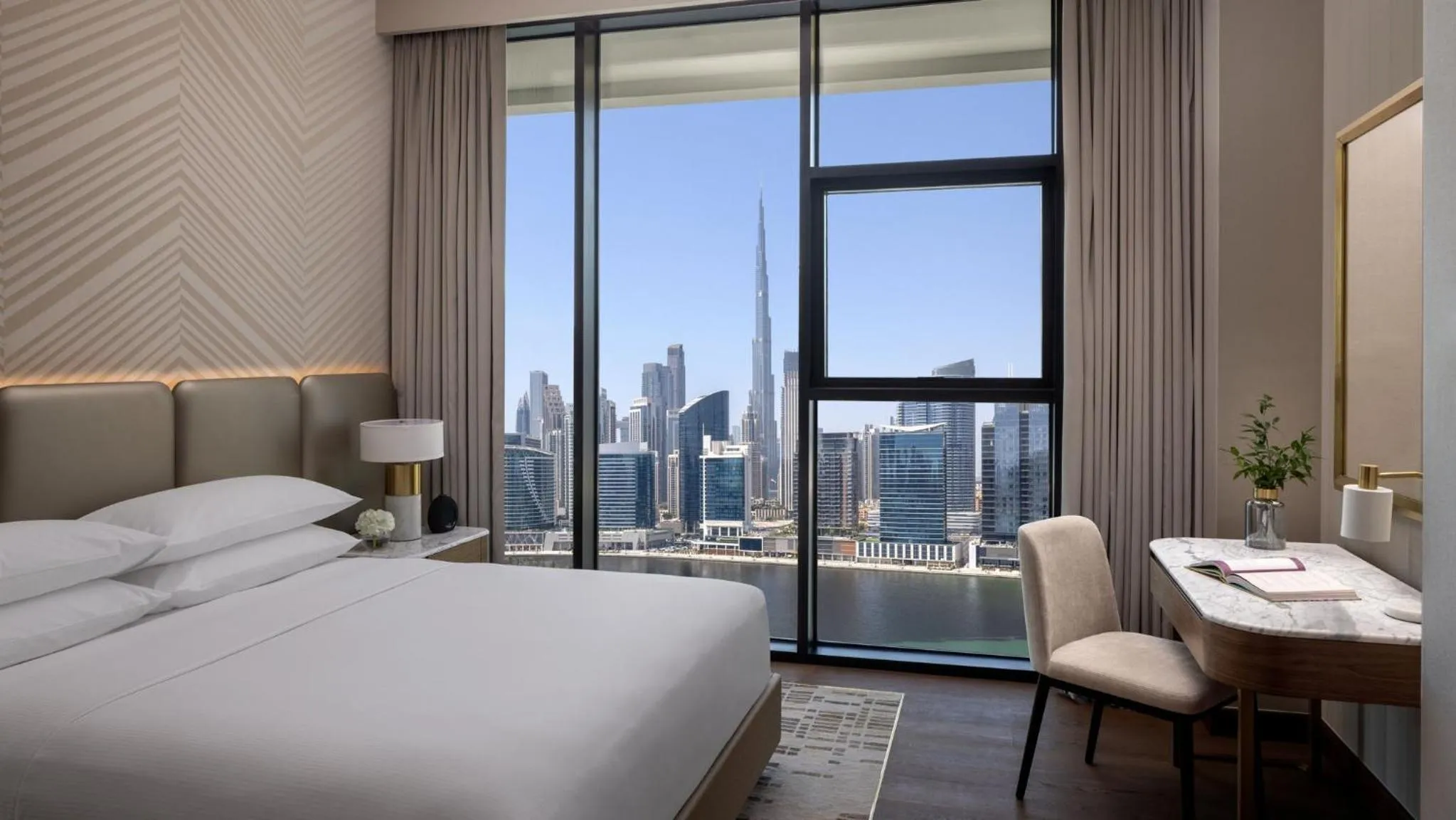 Photo of the whole room, Bed in InterContinental Residences Dubai Business Bay by IHG