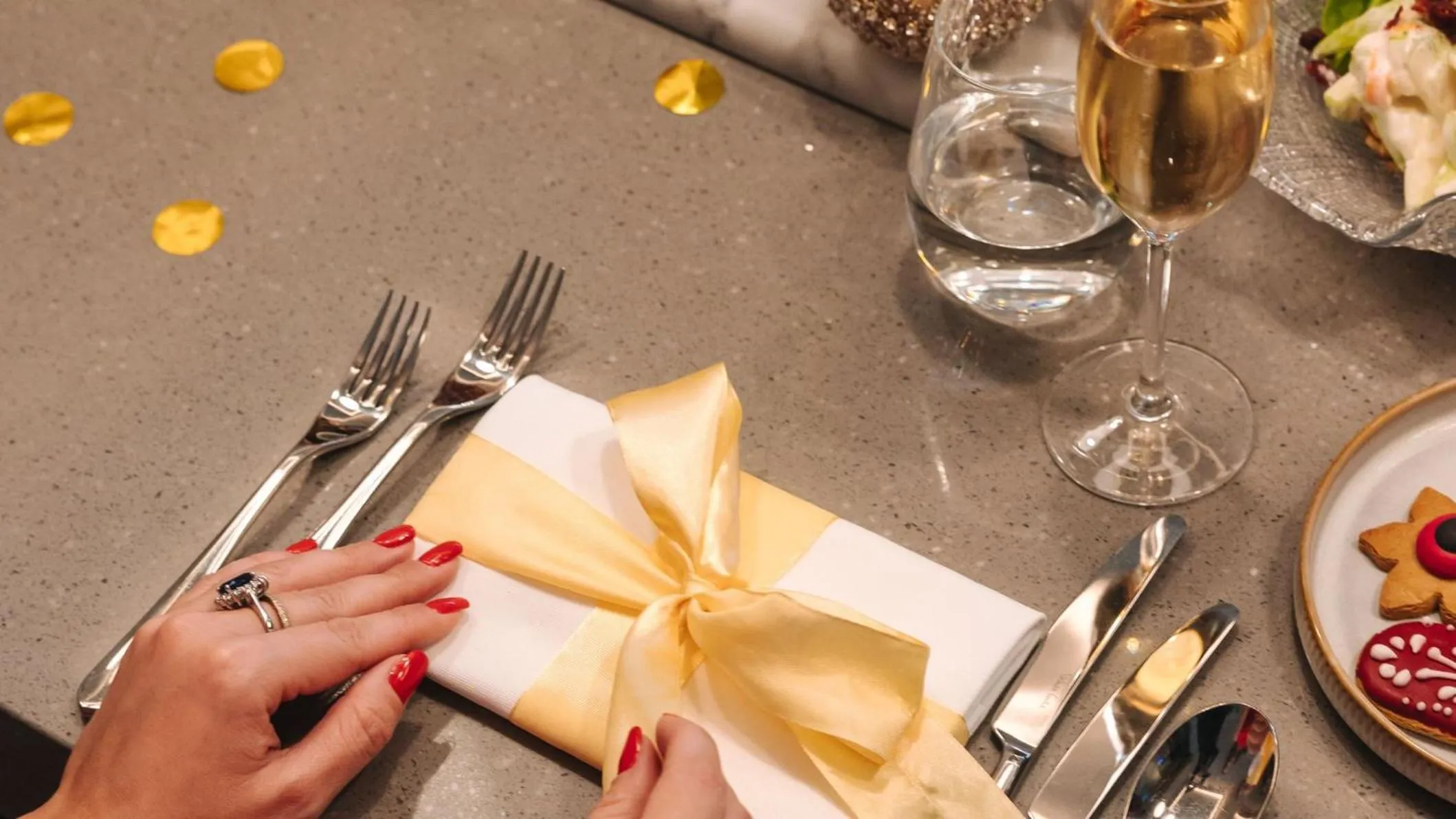 Restaurant/places to eat in InterContinental Residences Dubai Business Bay by IHG