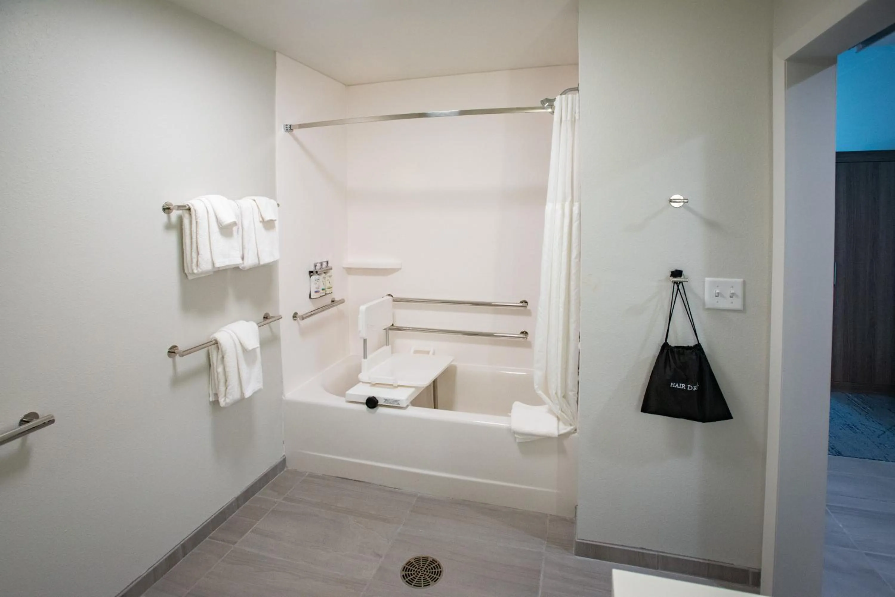 Bathroom in Holiday Inn Express & Suites Pensacola Airport North – I-10 by IHG