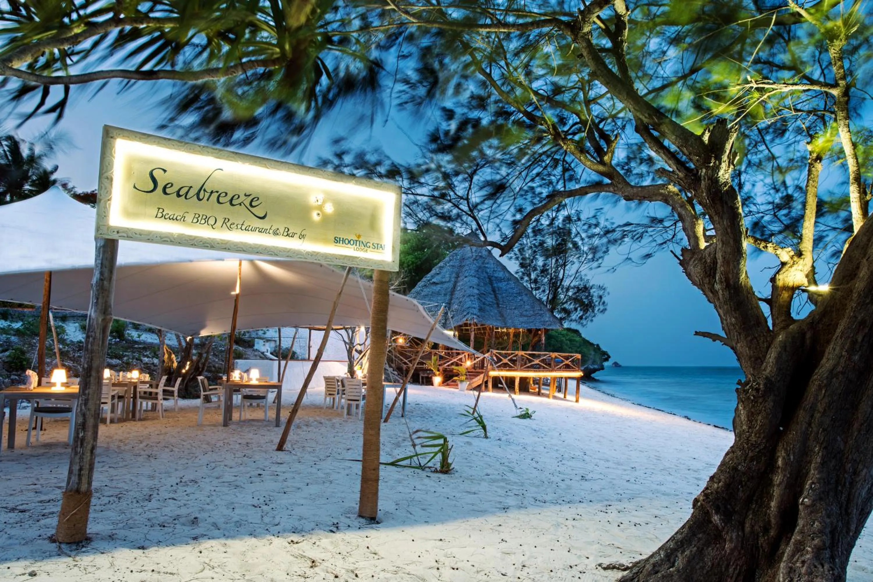 Restaurant/places to eat in Shooting Star Boutique Hotel