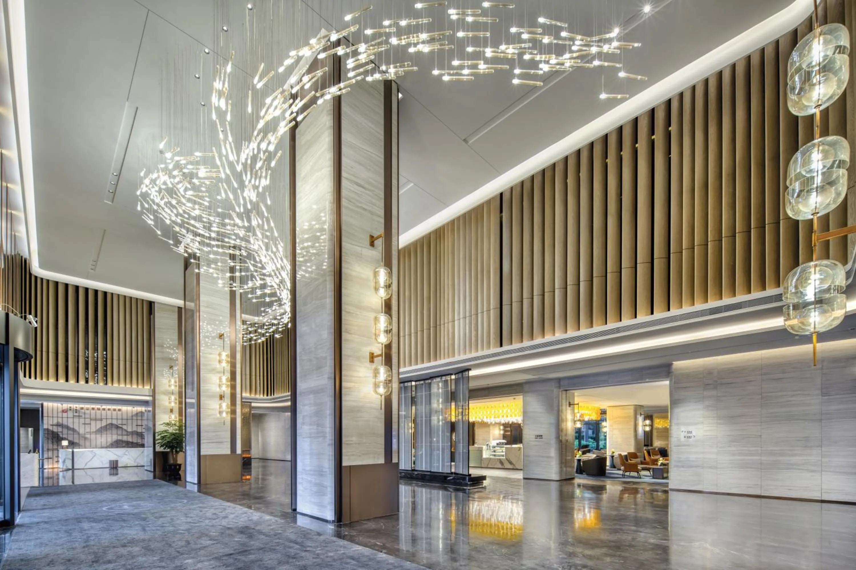 Lobby or reception in Crowne Plaza Xi'an Weiyang by IHG
