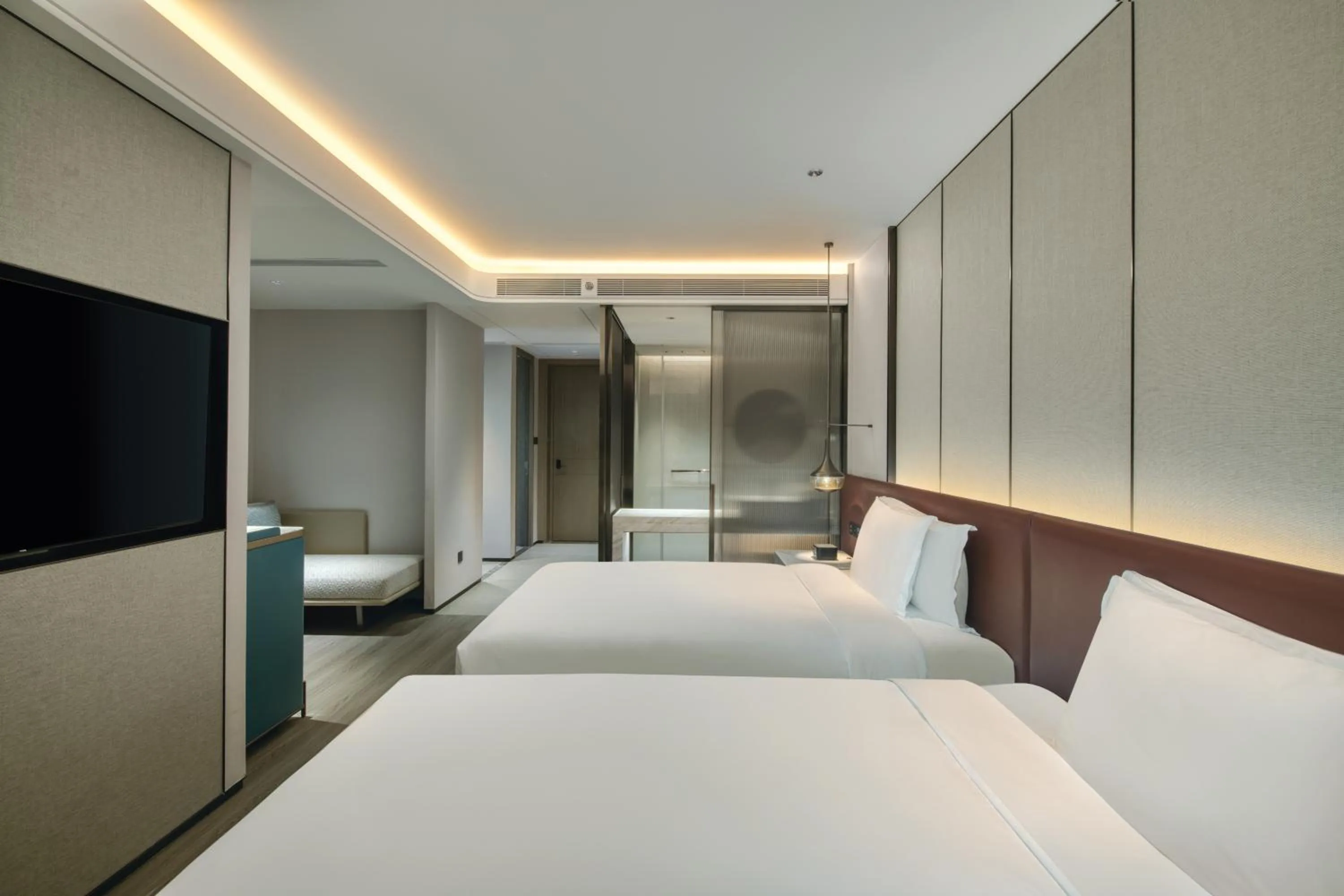 Bedroom, Bed in Crowne Plaza Xi'an Weiyang by IHG