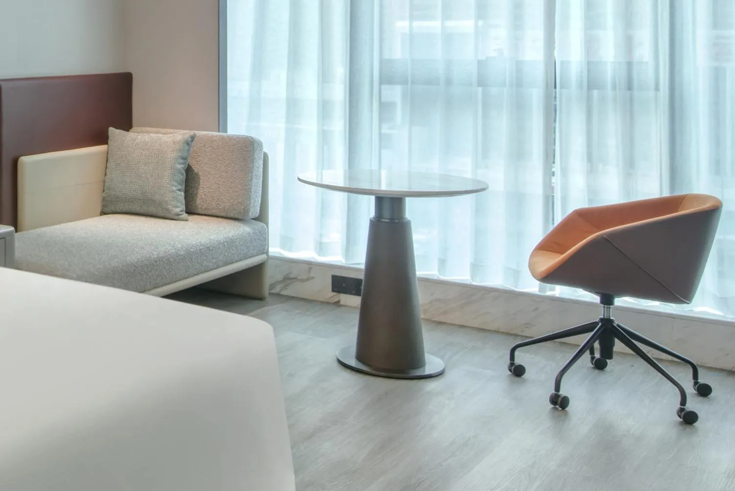 Bed in Crowne Plaza Xi'an Weiyang by IHG