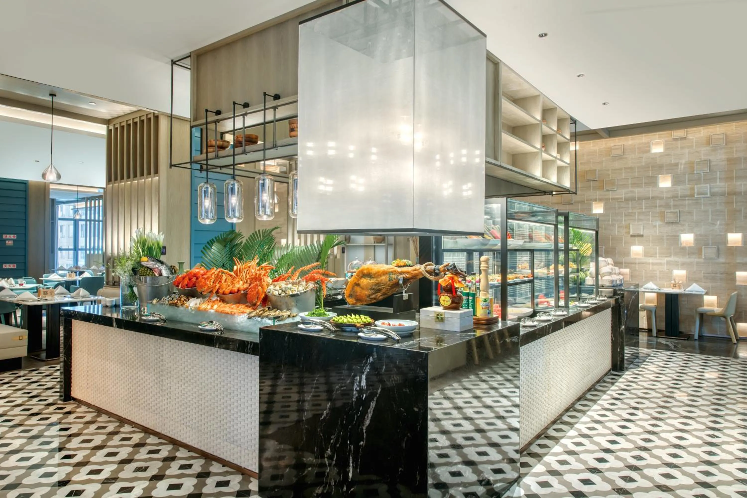 Restaurant/places to eat in Crowne Plaza Xi'an Weiyang by IHG