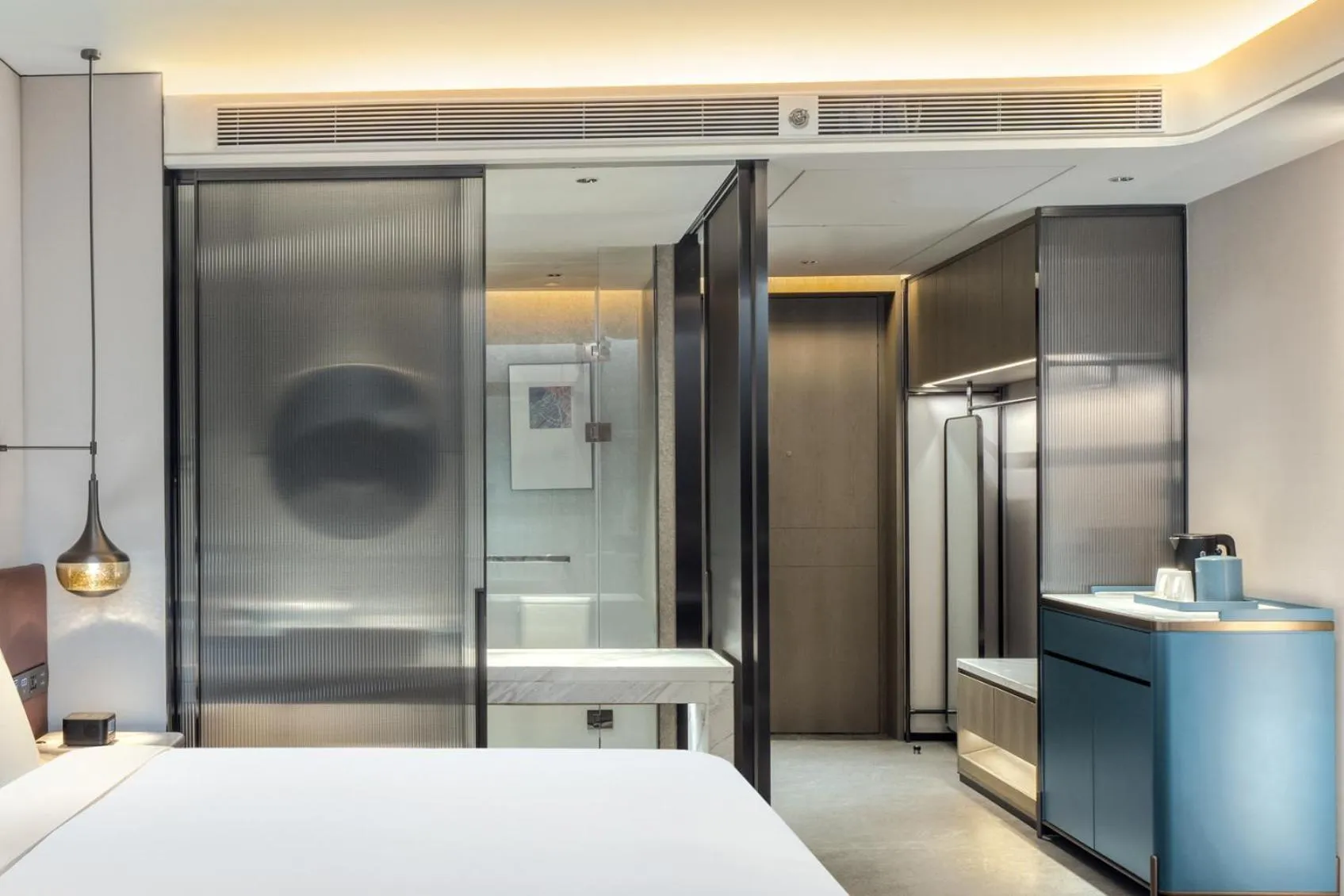 Bedroom, Bed in Crowne Plaza Xi'an Weiyang by IHG