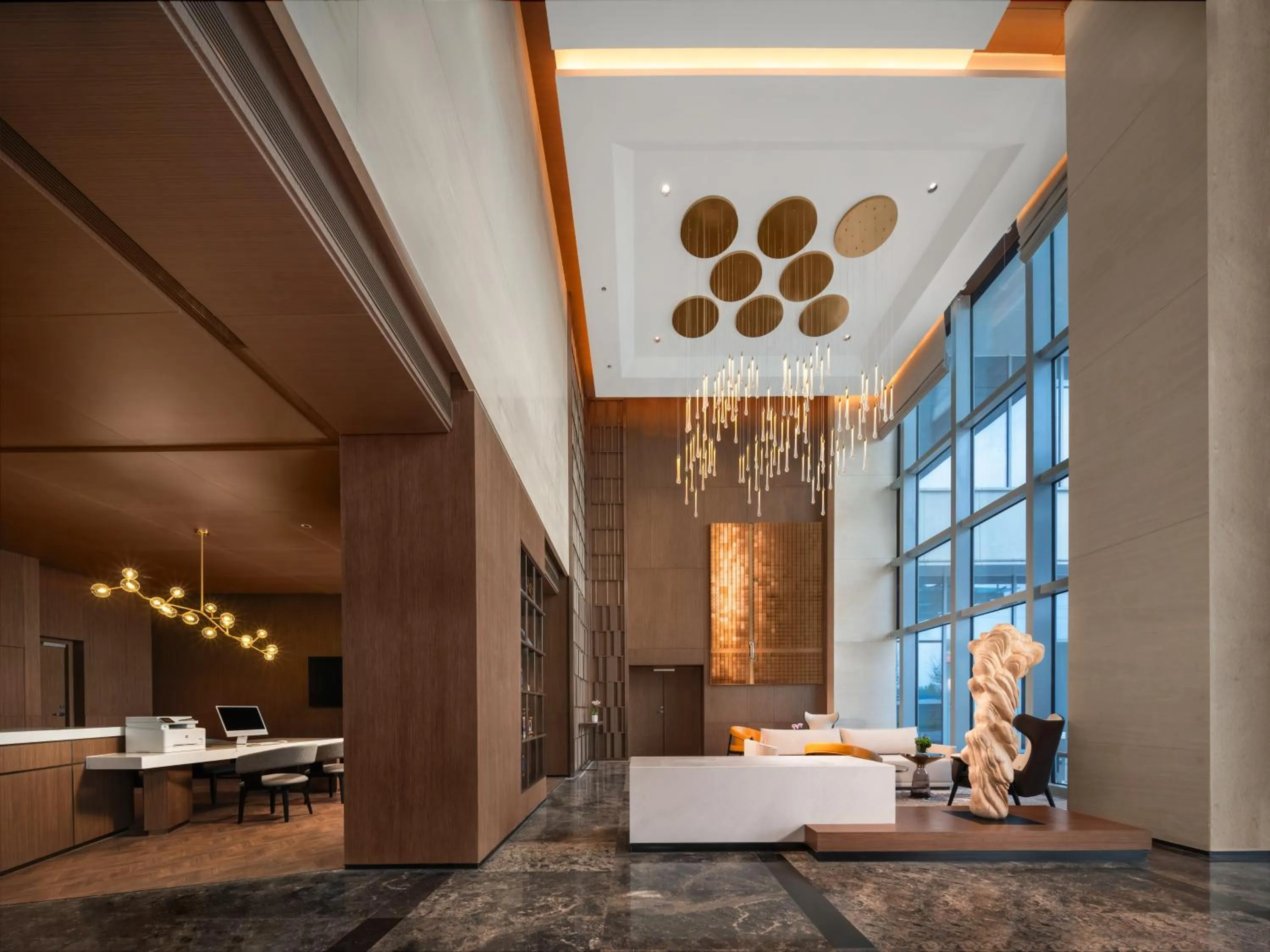 Communal lounge/ TV room in Holiday Inn Shijiazhuang High-tech Zone by IHG