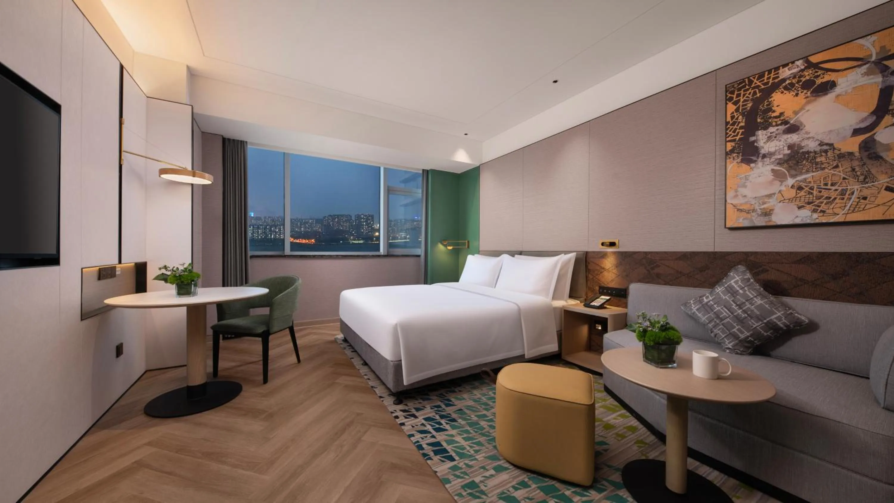 Photo of the whole room, Bed in Holiday Inn Shijiazhuang High-tech Zone by IHG