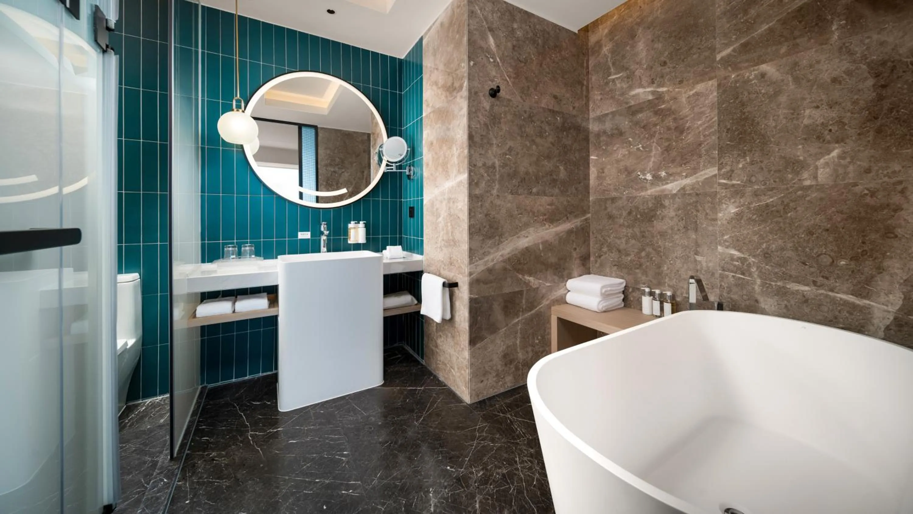 Shower in Holiday Inn Shijiazhuang High-tech Zone by IHG