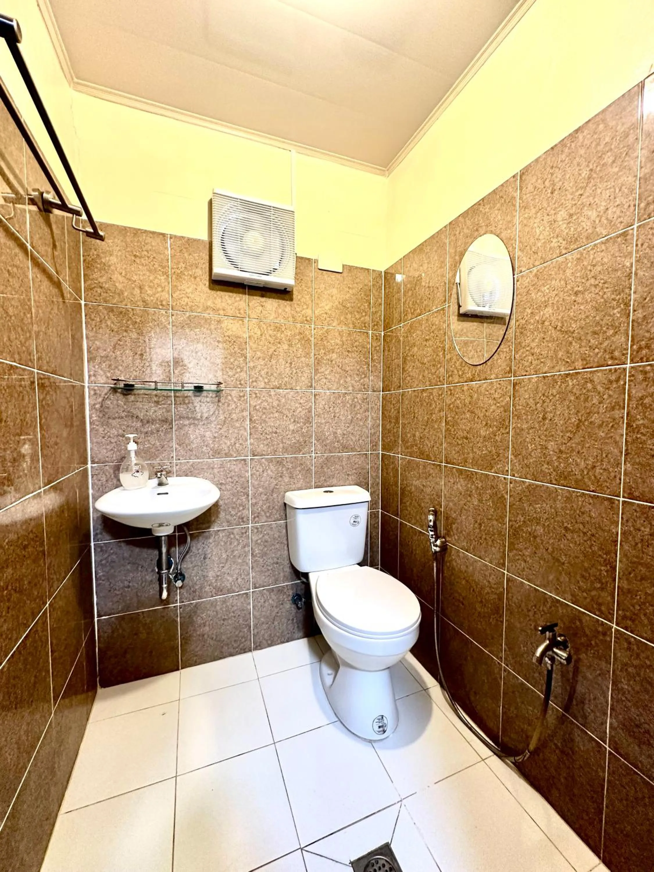 Topaz Bed & Breakfast Hotel