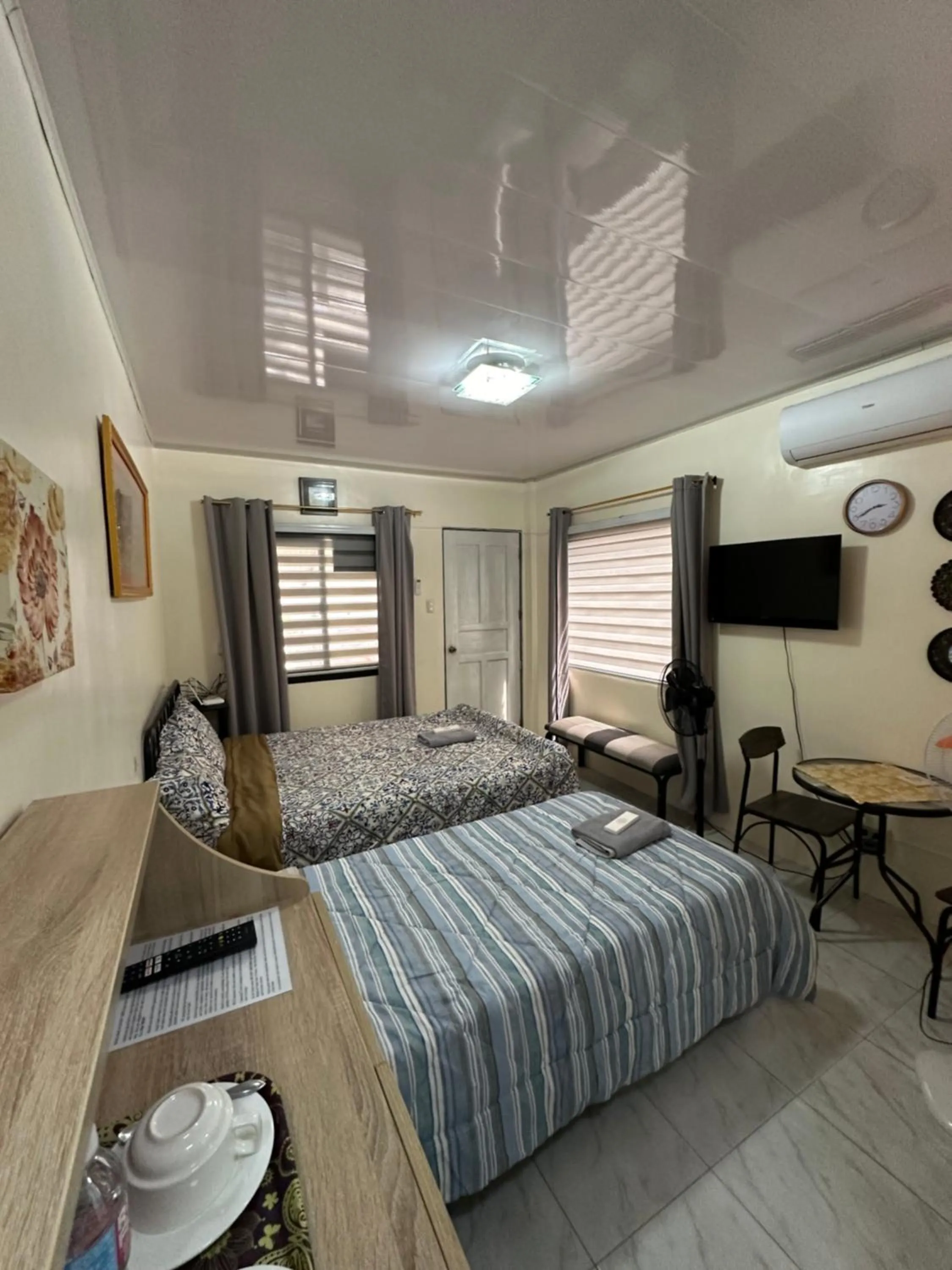 Bed in Topaz Bed & Breakfast Hotel