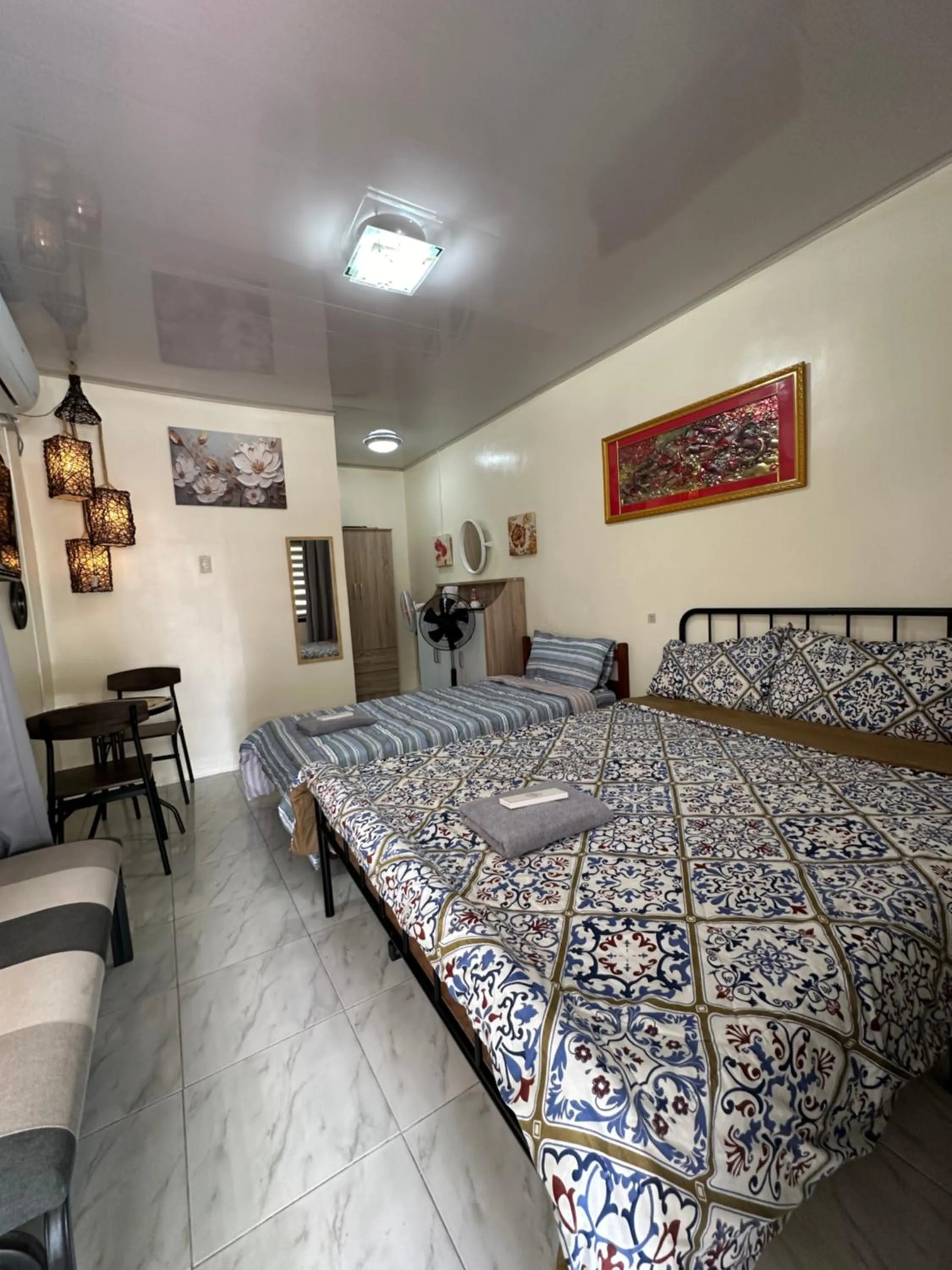 Bed in Topaz Bed & Breakfast Hotel