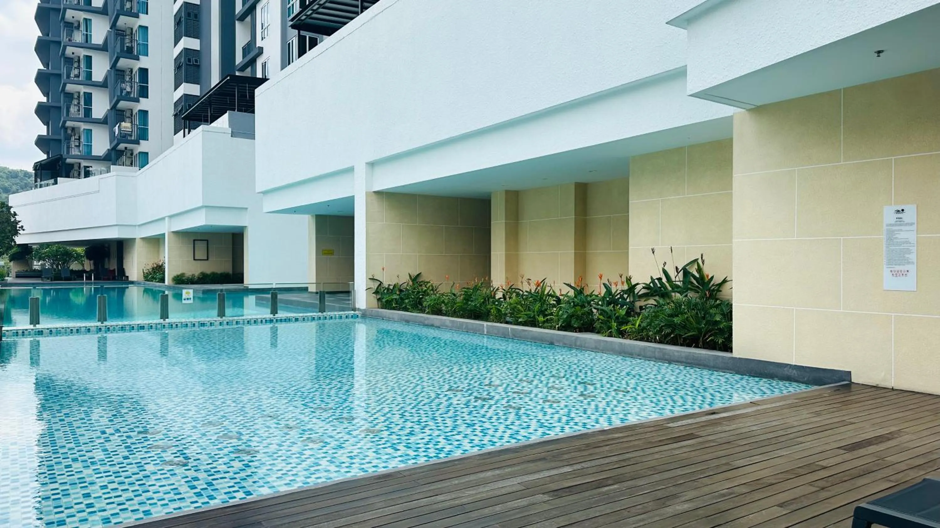 Swimming pool in Inspirasi Mont Kiara Residency