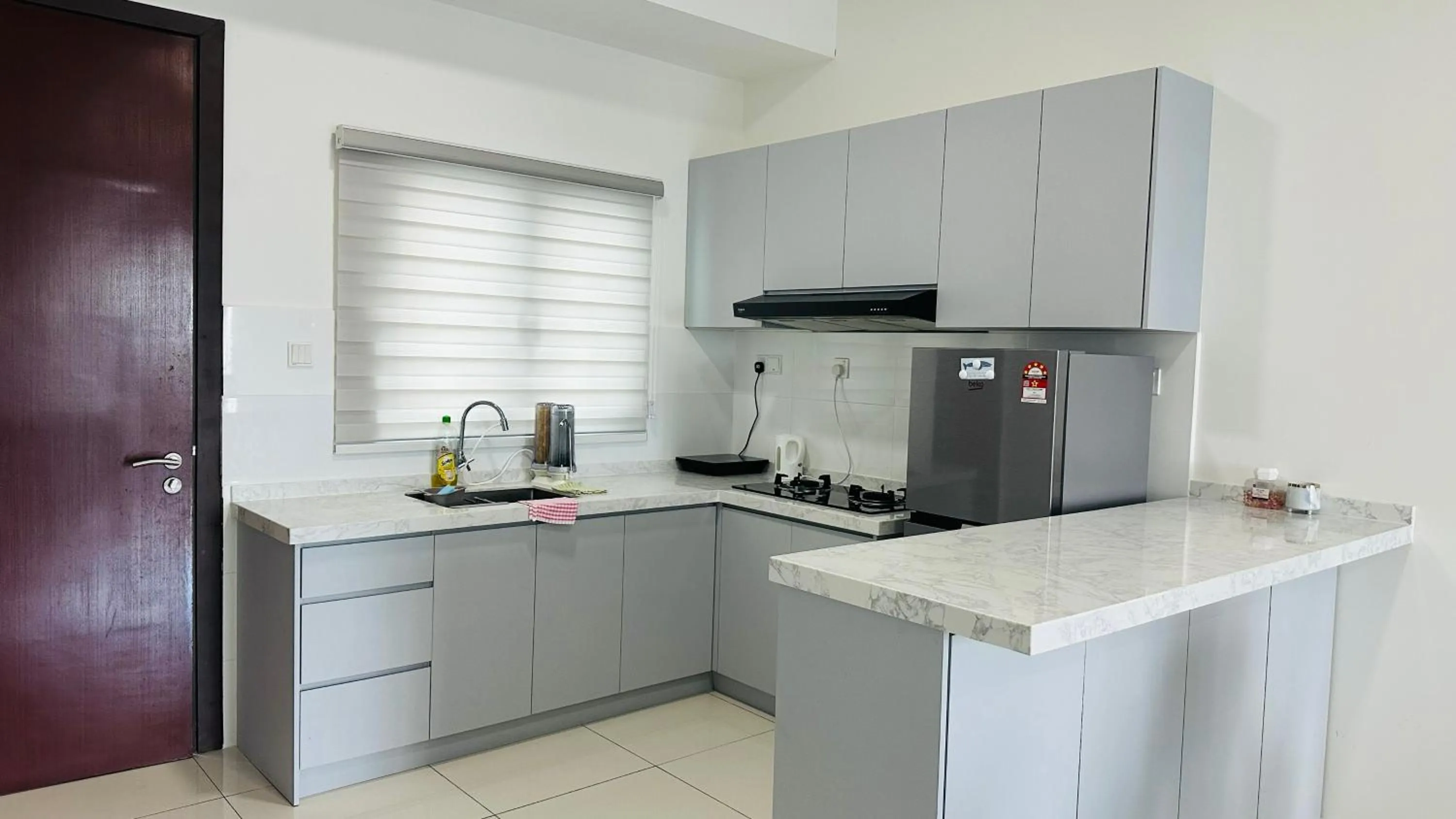 Kitchen or kitchenette in Inspirasi Mont Kiara Residency