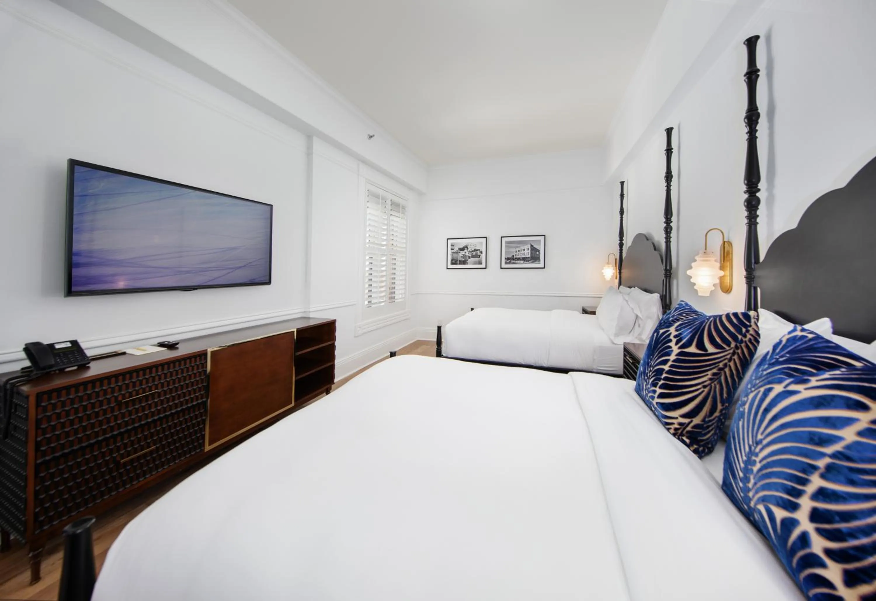 Bed in Fairmount Hotel