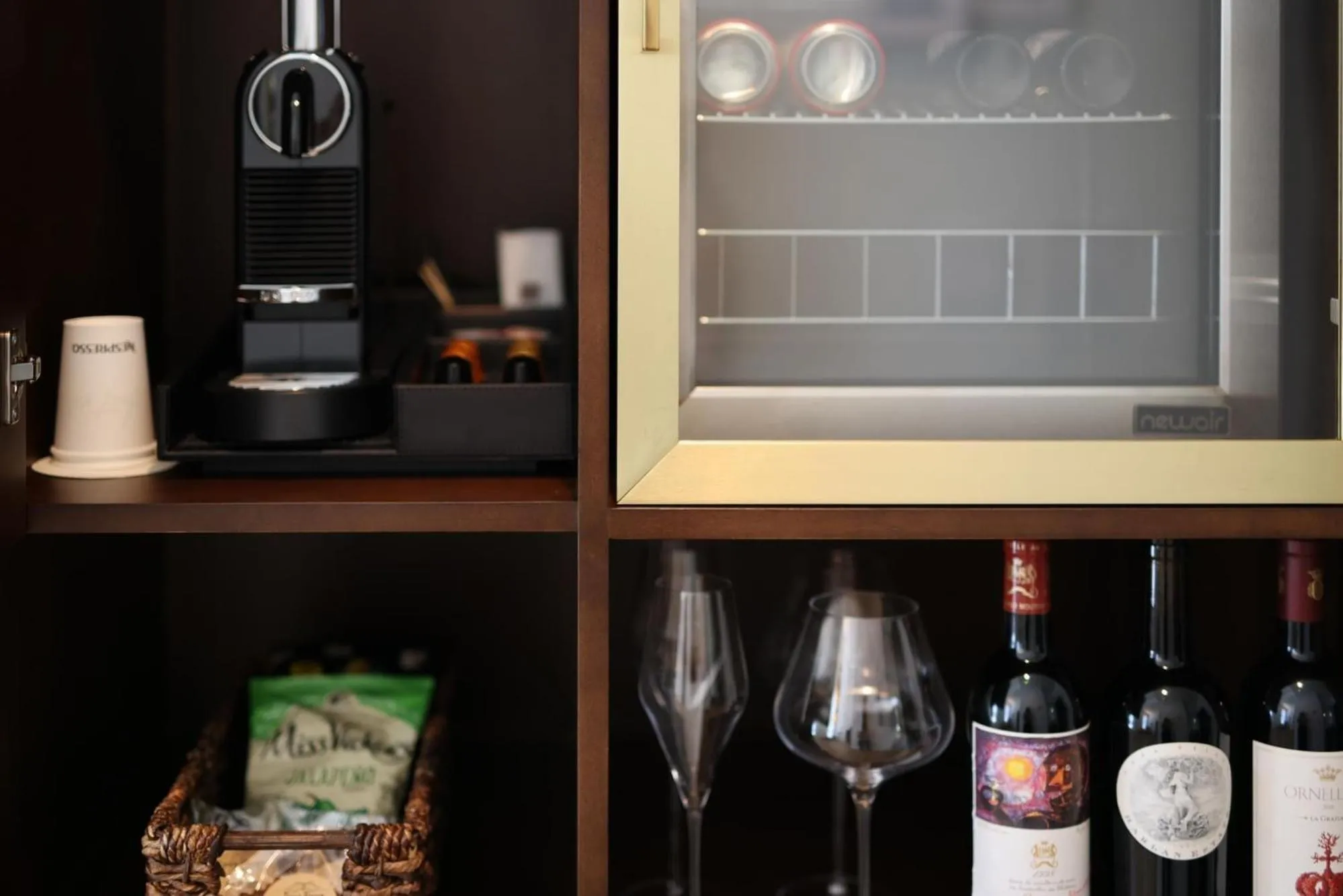 Coffee/tea facilities in Fairmount Hotel