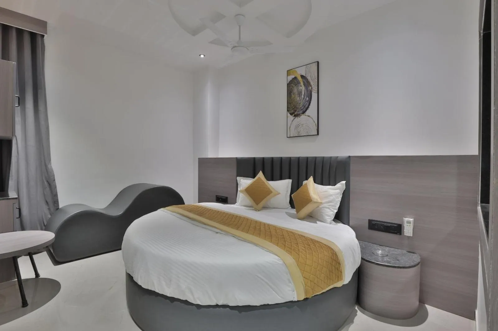 Bedroom in Hotel Legacy