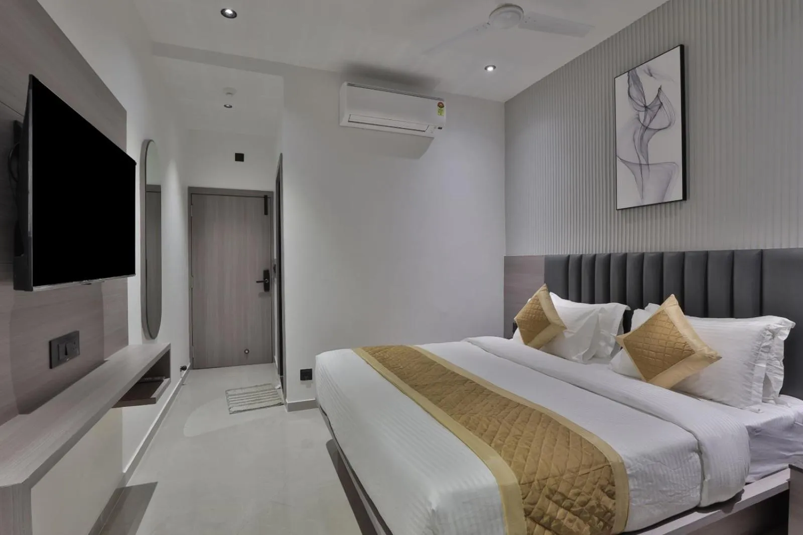 Bedroom in Hotel Legacy