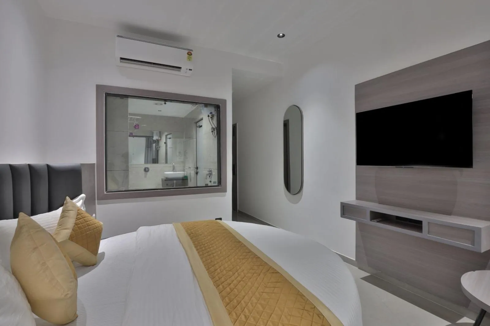 Bedroom in Hotel Legacy