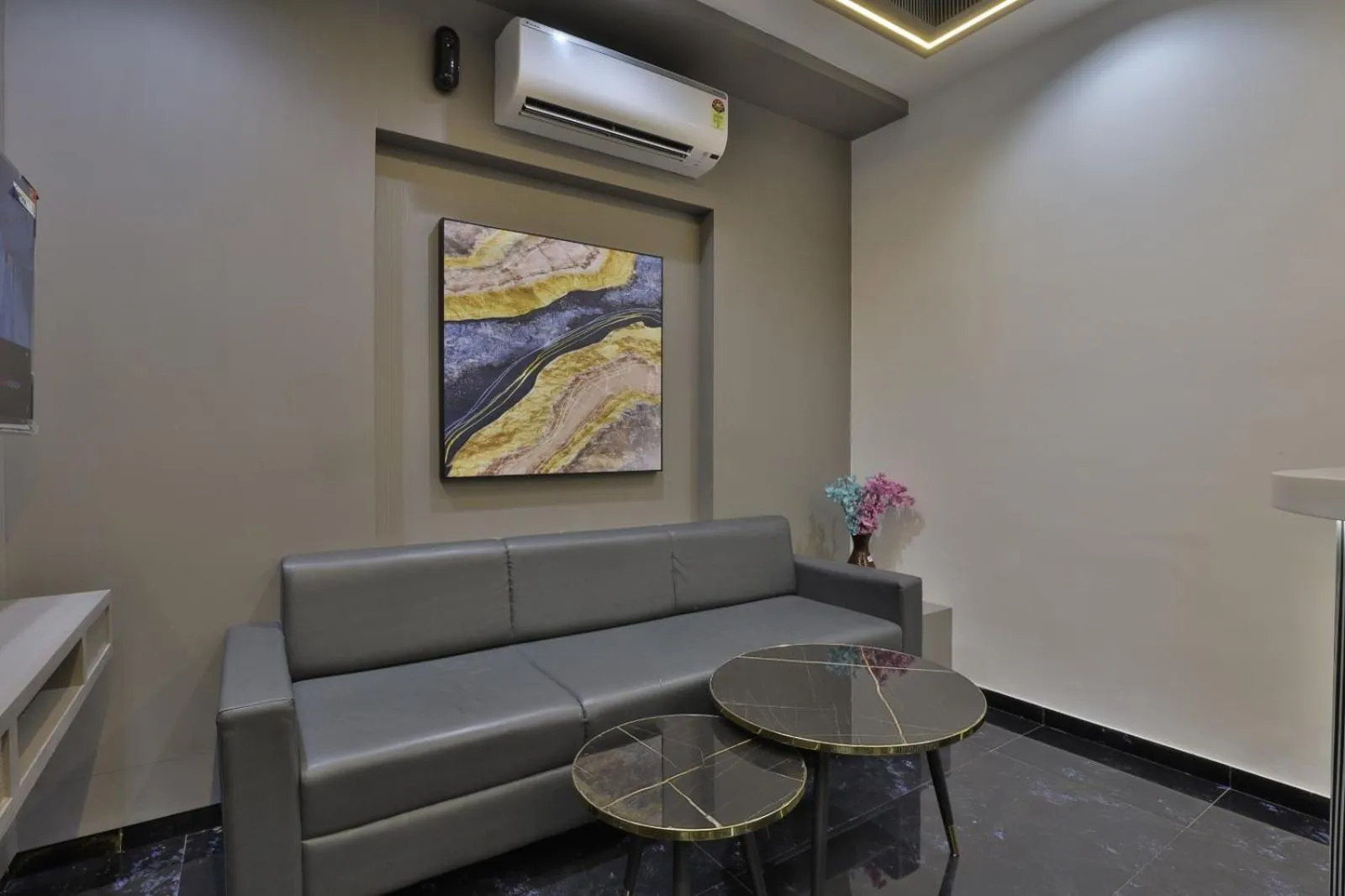 Seating area in Hotel Legacy