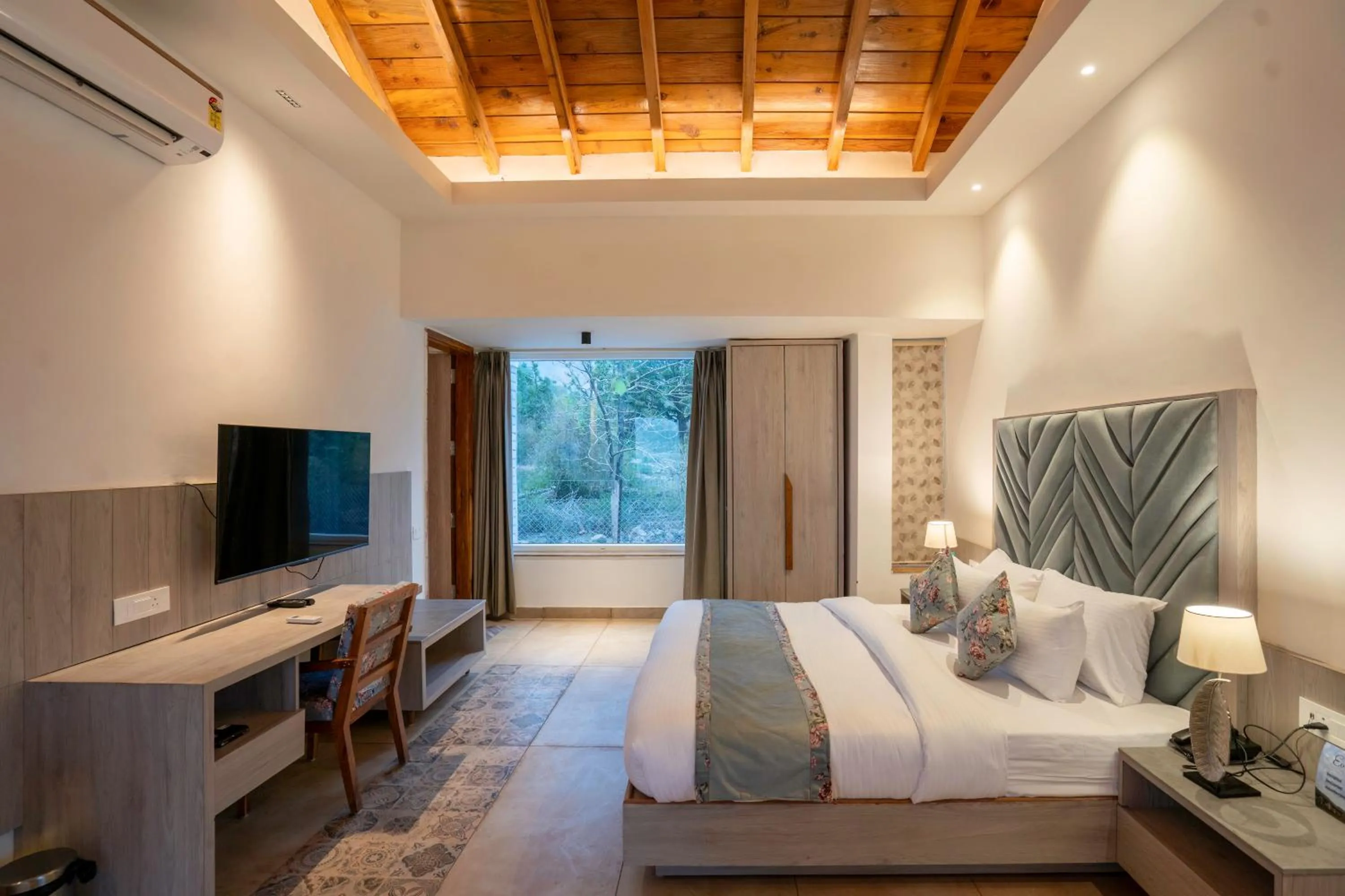 View (from property/room), Bed in Evara Spa & Resort