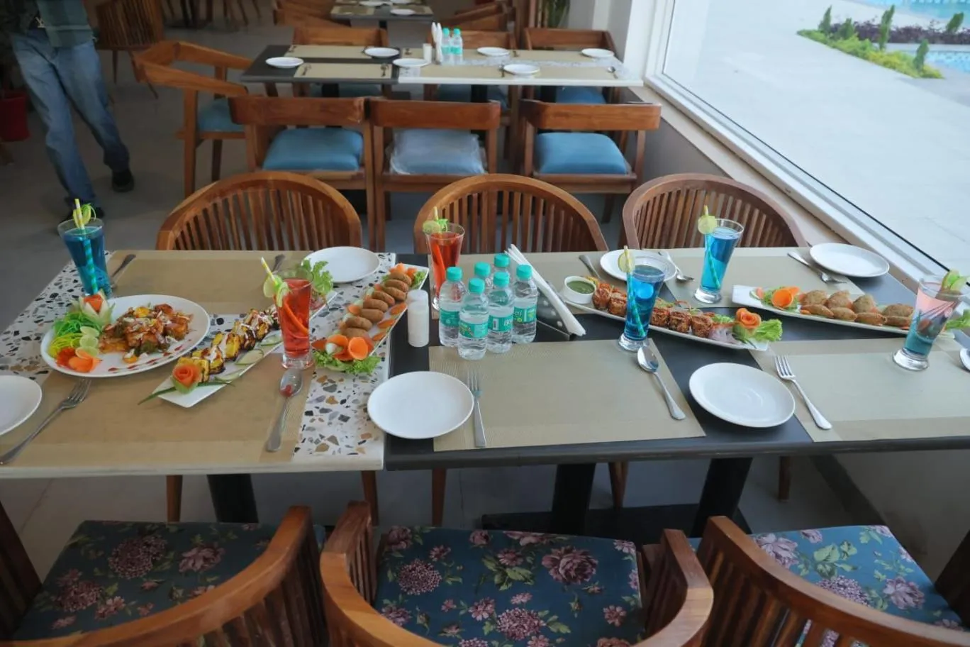 Restaurant/places to eat in Evara Spa & Resort