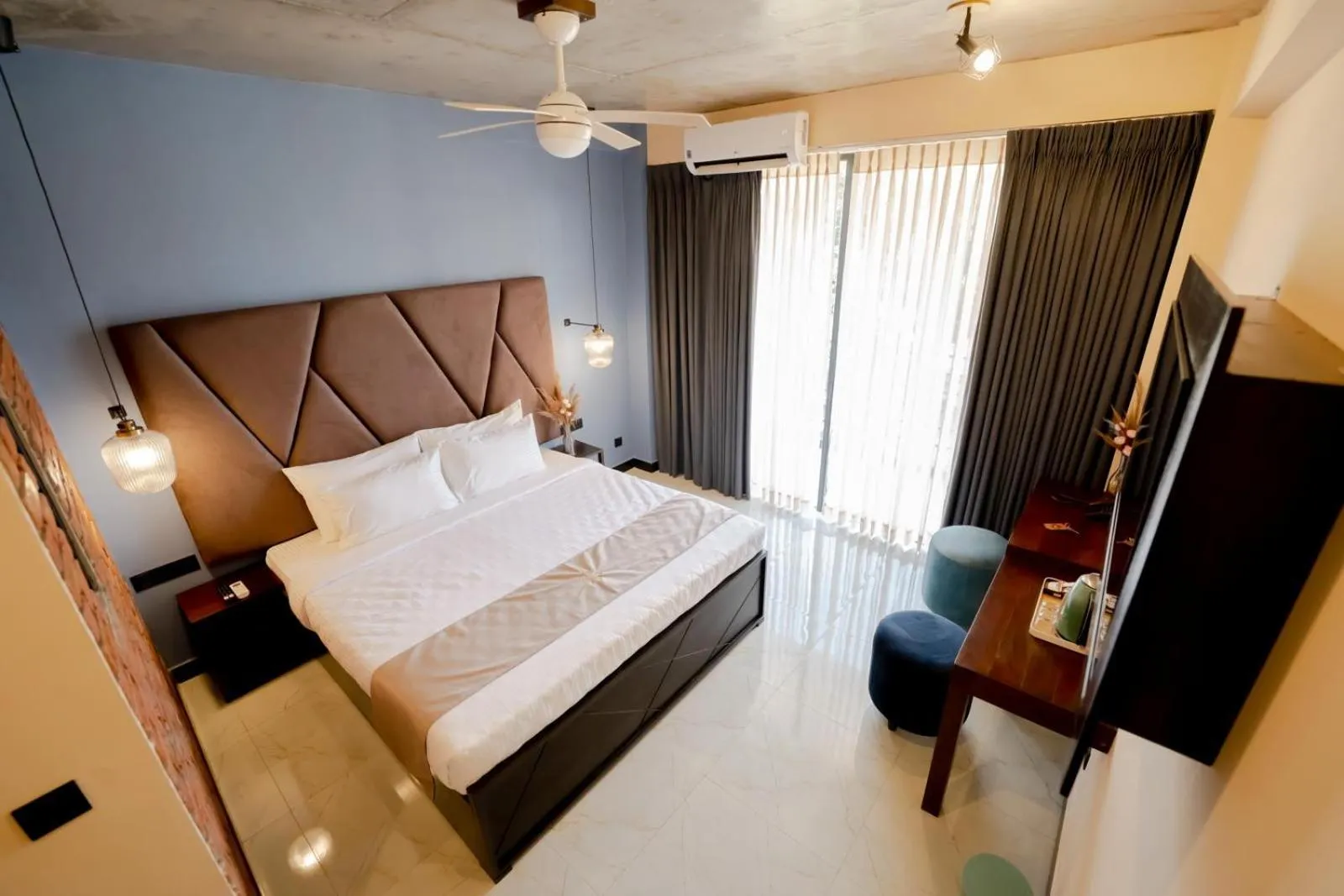 Bed in Limeshine - Airport Transit Hotels & Residences