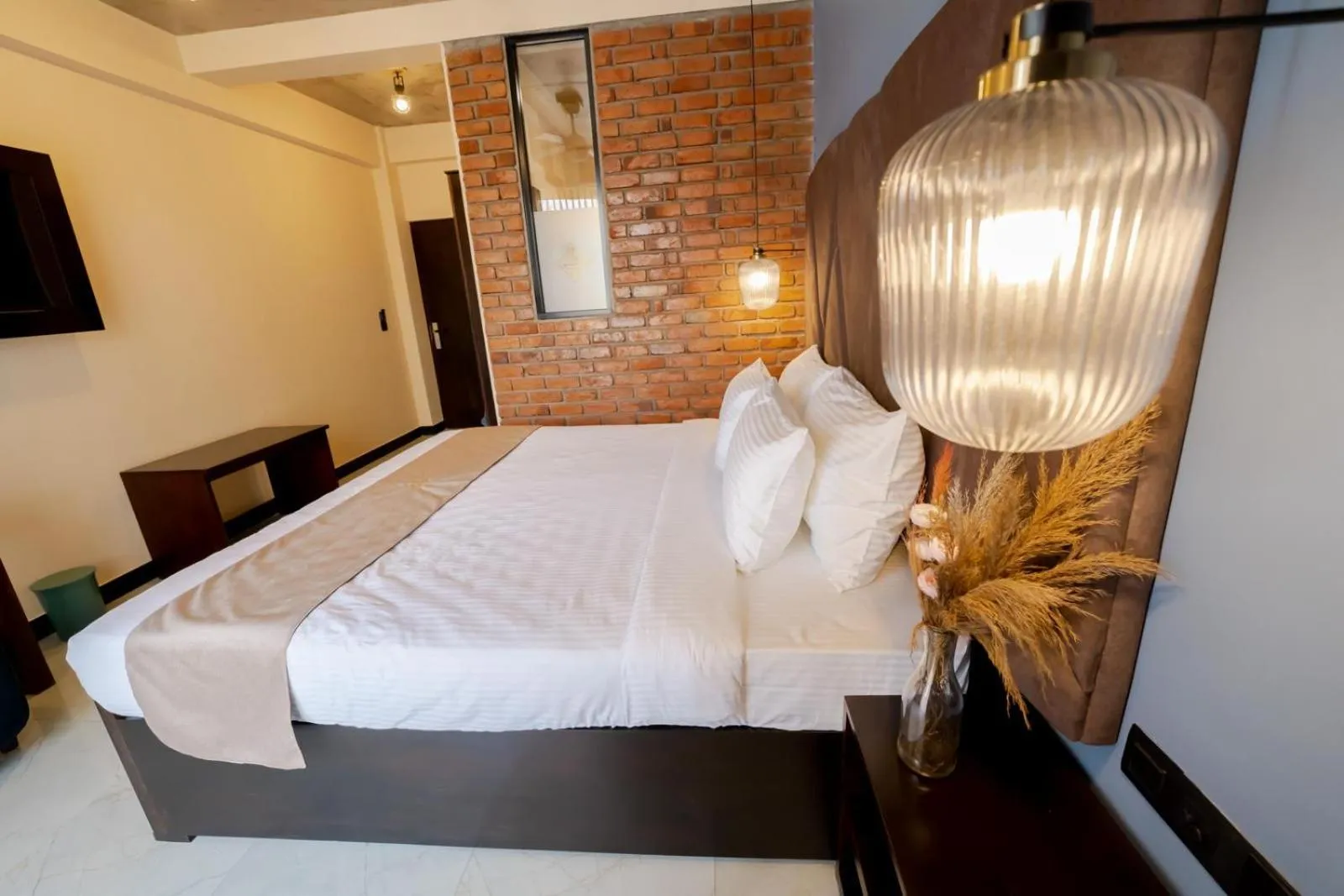 Bed in Limeshine - Airport Transit Hotels & Residences