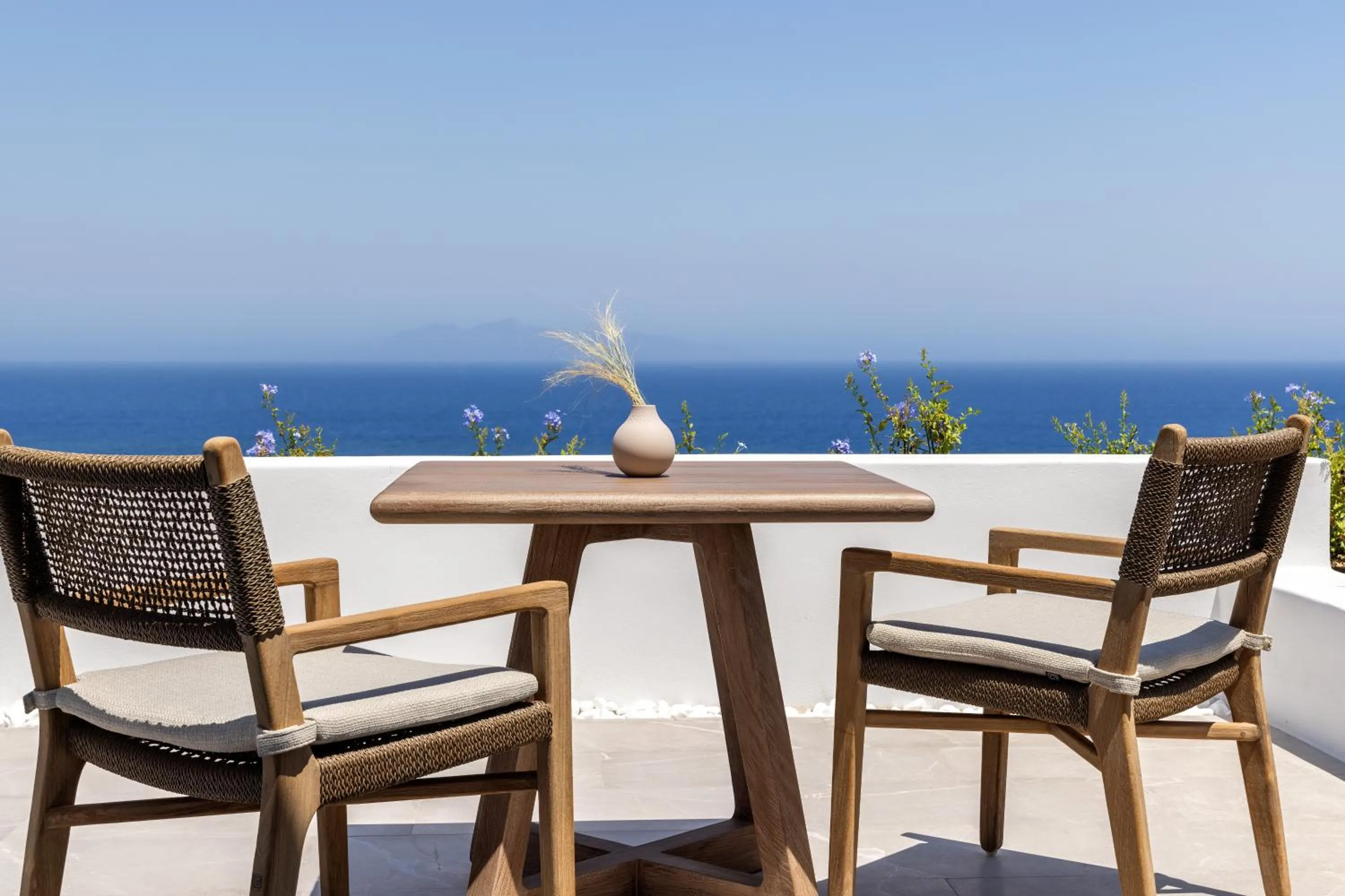Balcony/Terrace in Sandblu Santorini, LXR Hotels & Resorts