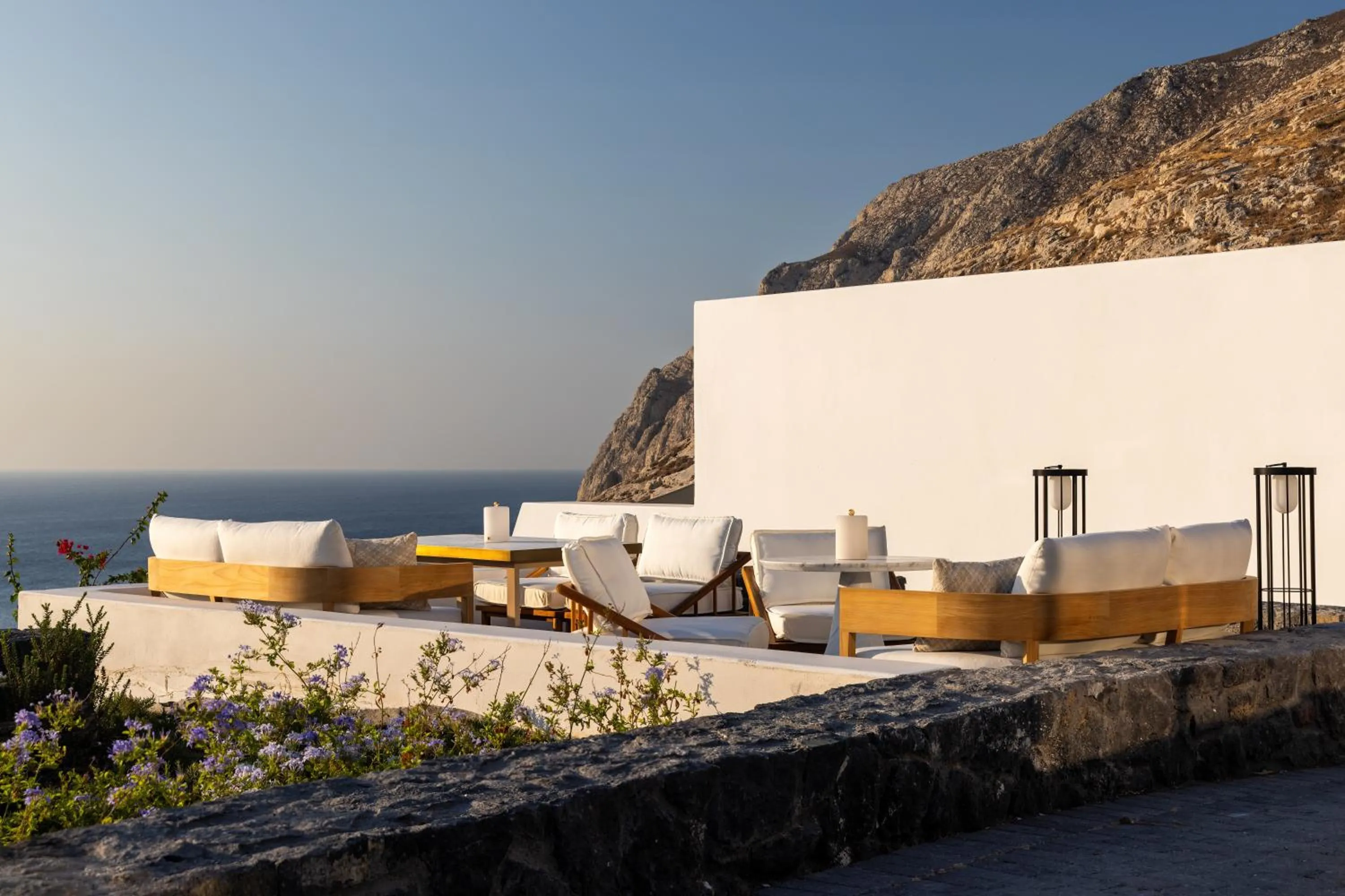 Patio in Sandblu Santorini, LXR Hotels & Resorts