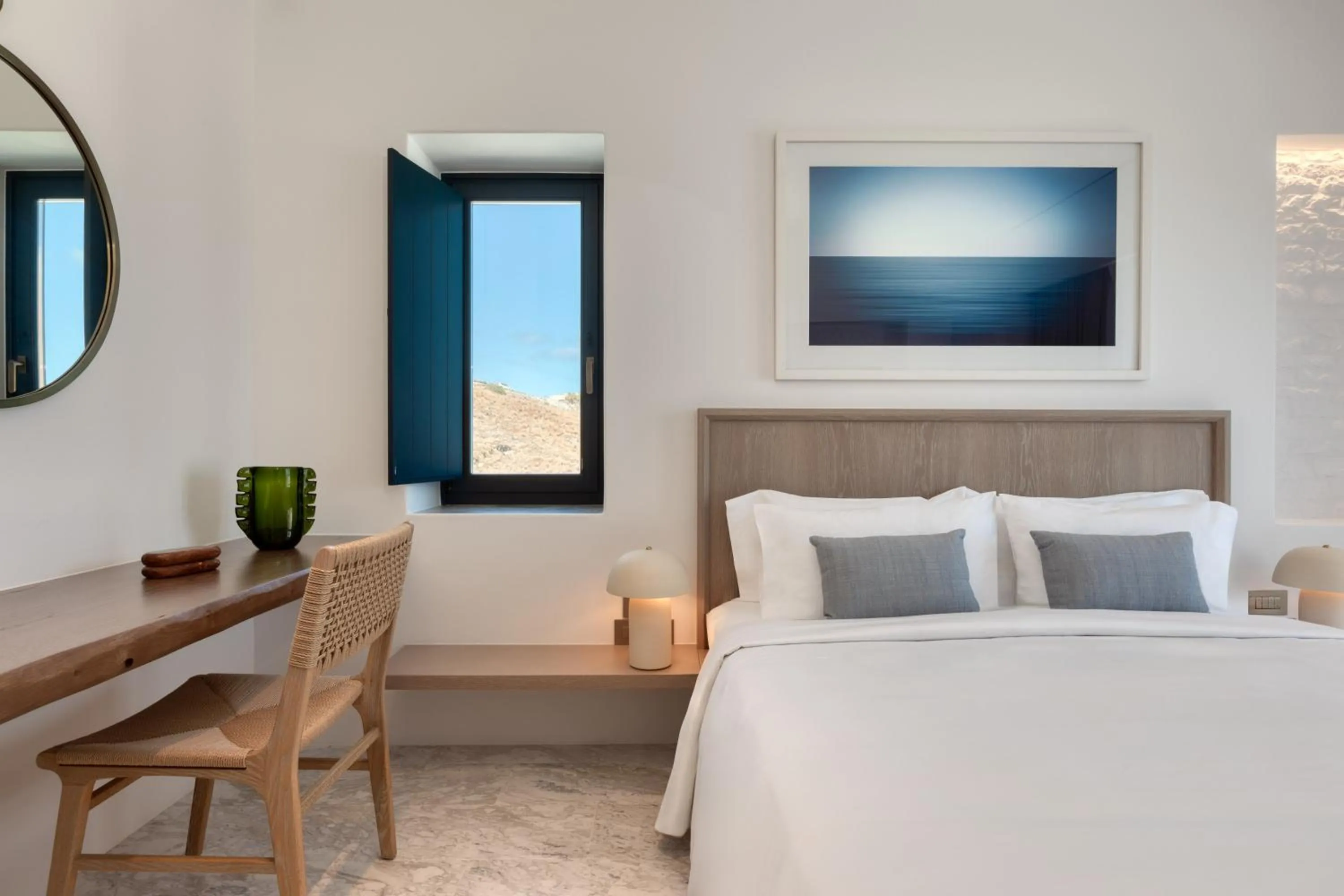 Bedroom, Bed in Sandblu Santorini, LXR Hotels & Resorts