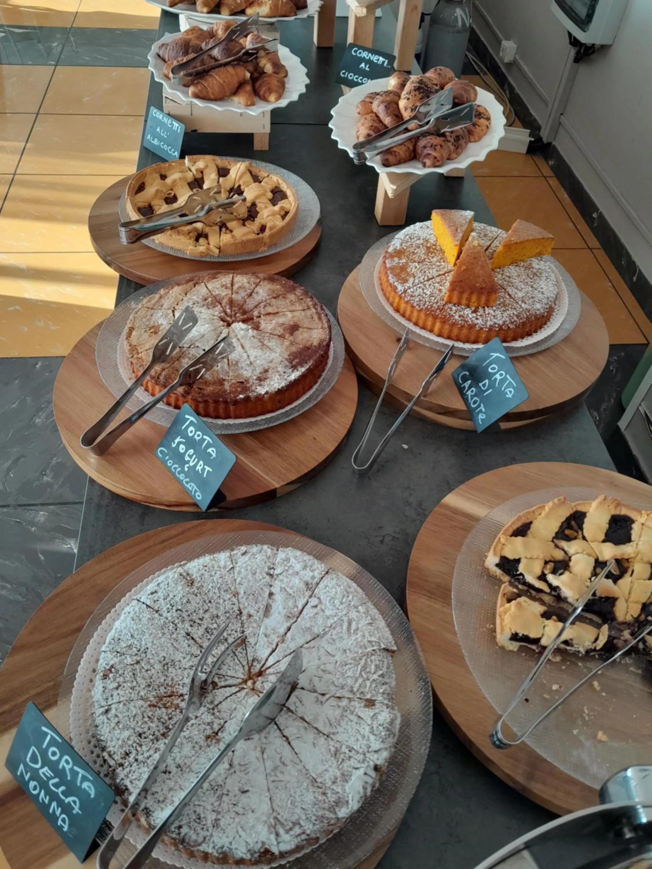 Food and drinks in Hotel Delfino