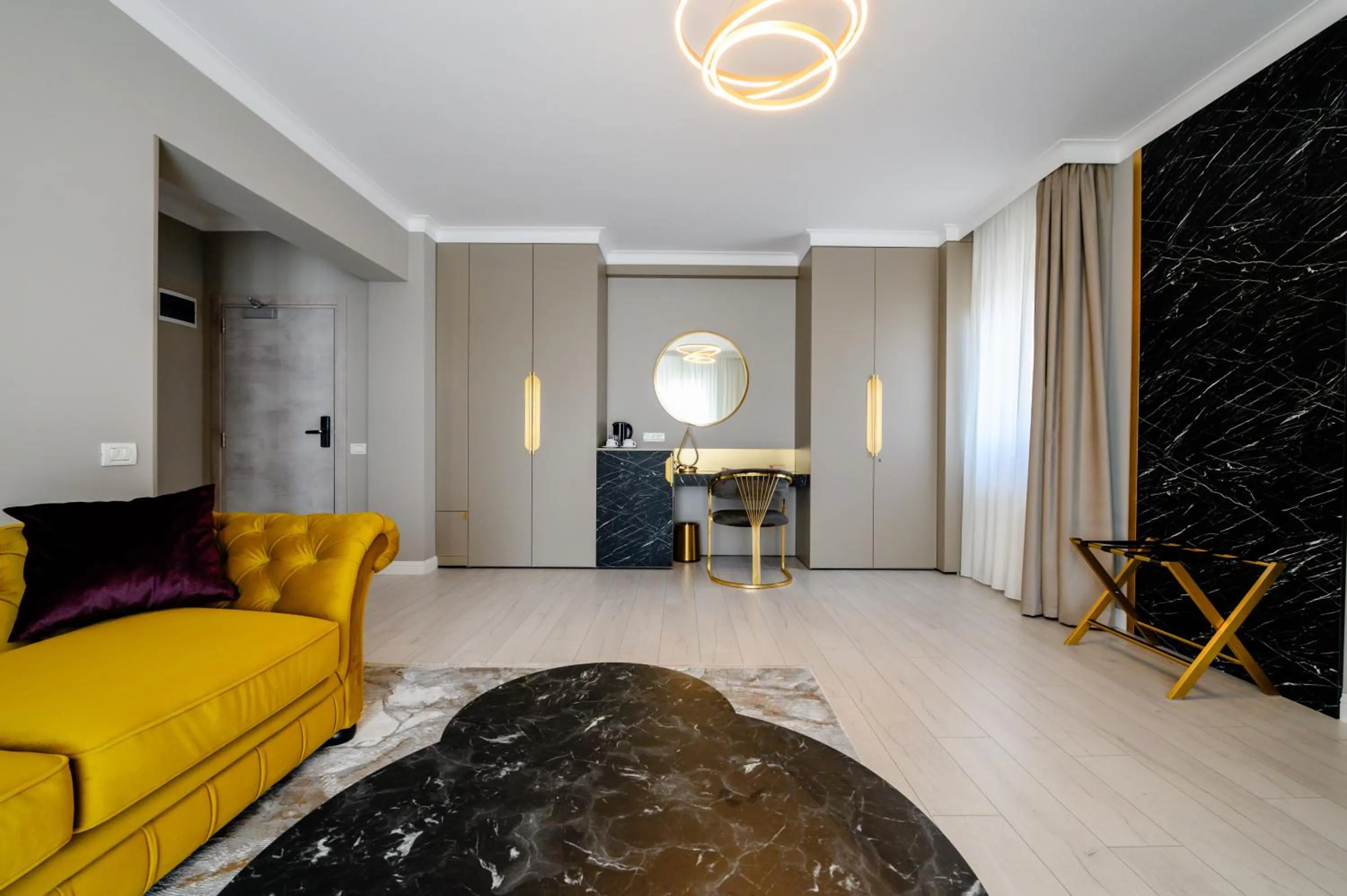 Bed in Elitte Inn & Suites