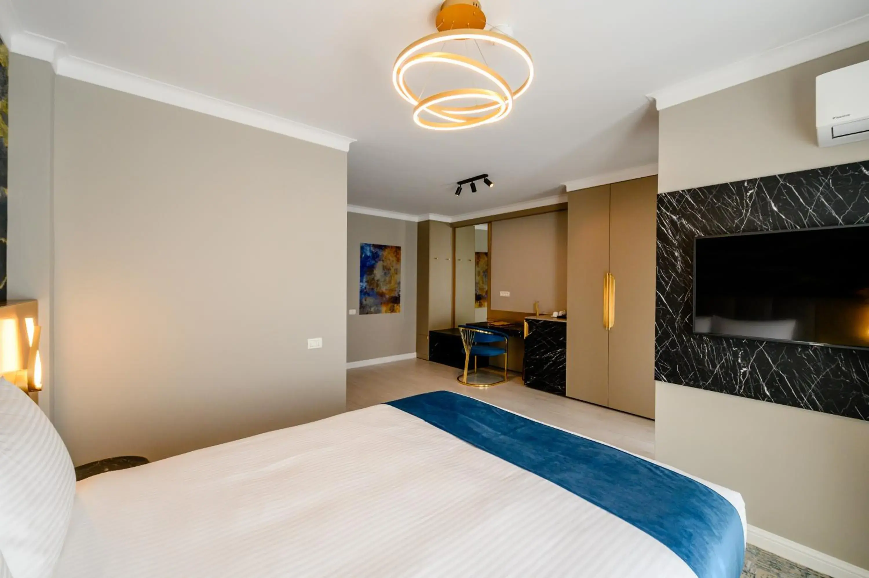 Superior Double Room in Elitte Inn & Suites Superior Double Room in Elitte Inn & Suites