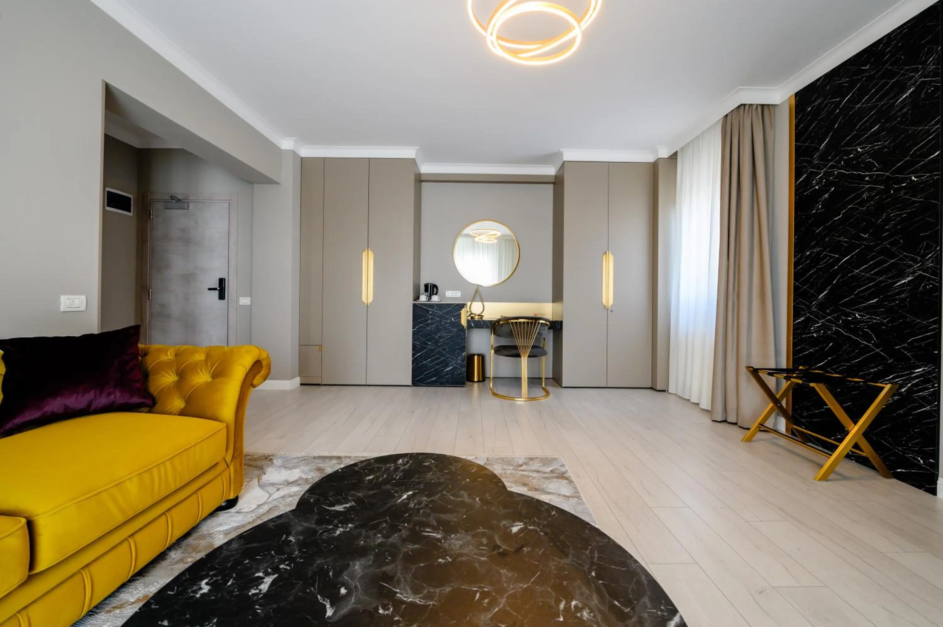 Bed in Elitte Inn & Suites