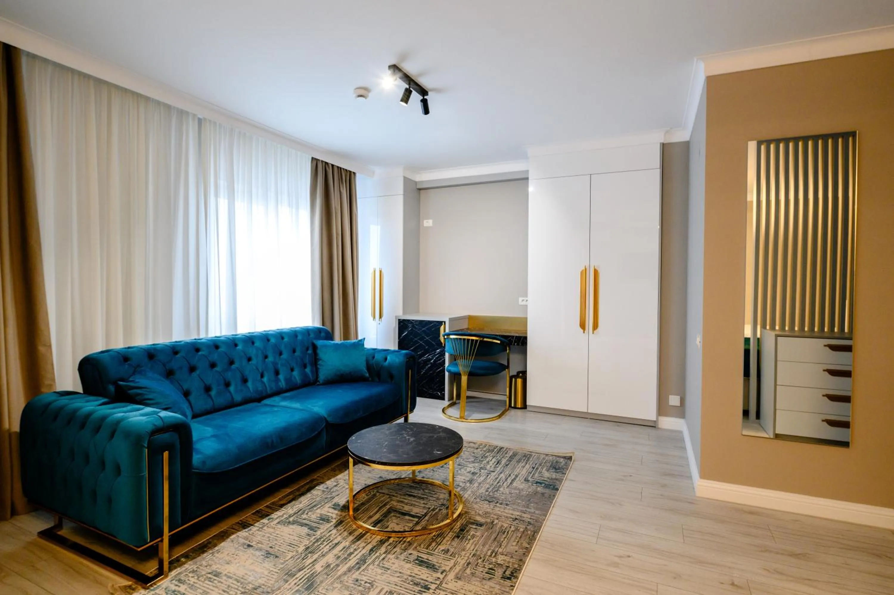 Living room in Elitte Inn & Suites