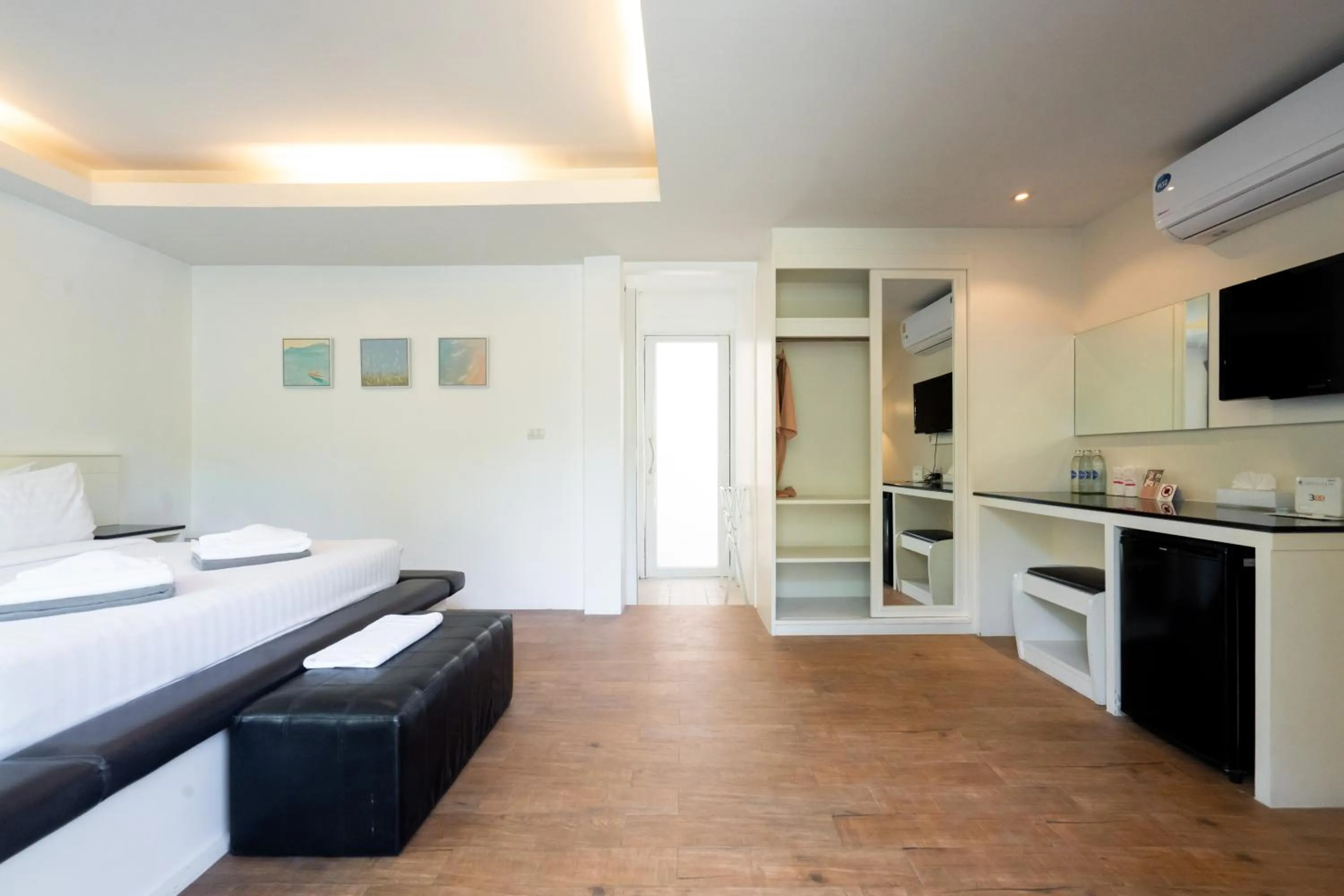 TV and multimedia, Bed in 75/2 Resident