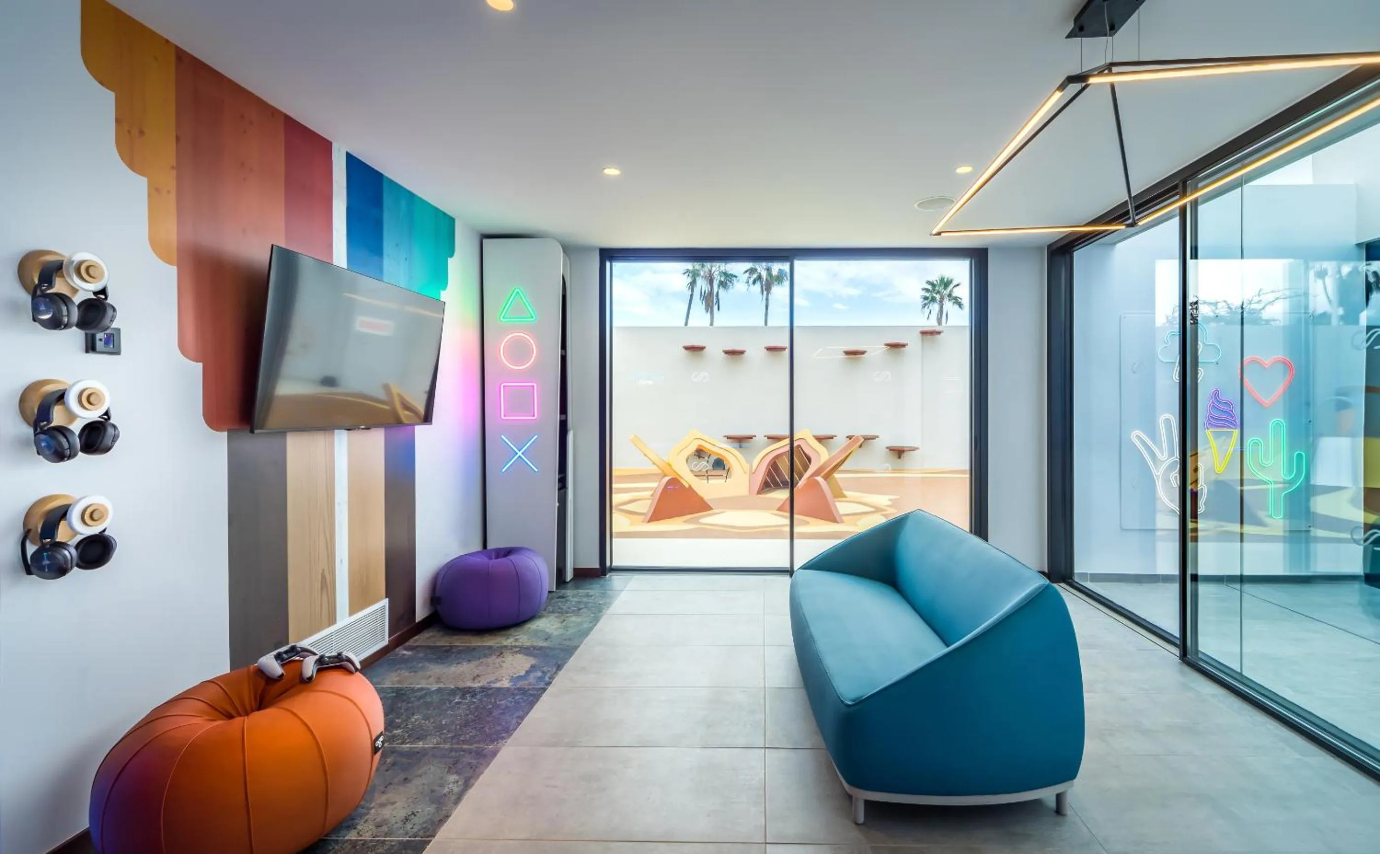 Entertainment in Royal Hideaway Corales Villas