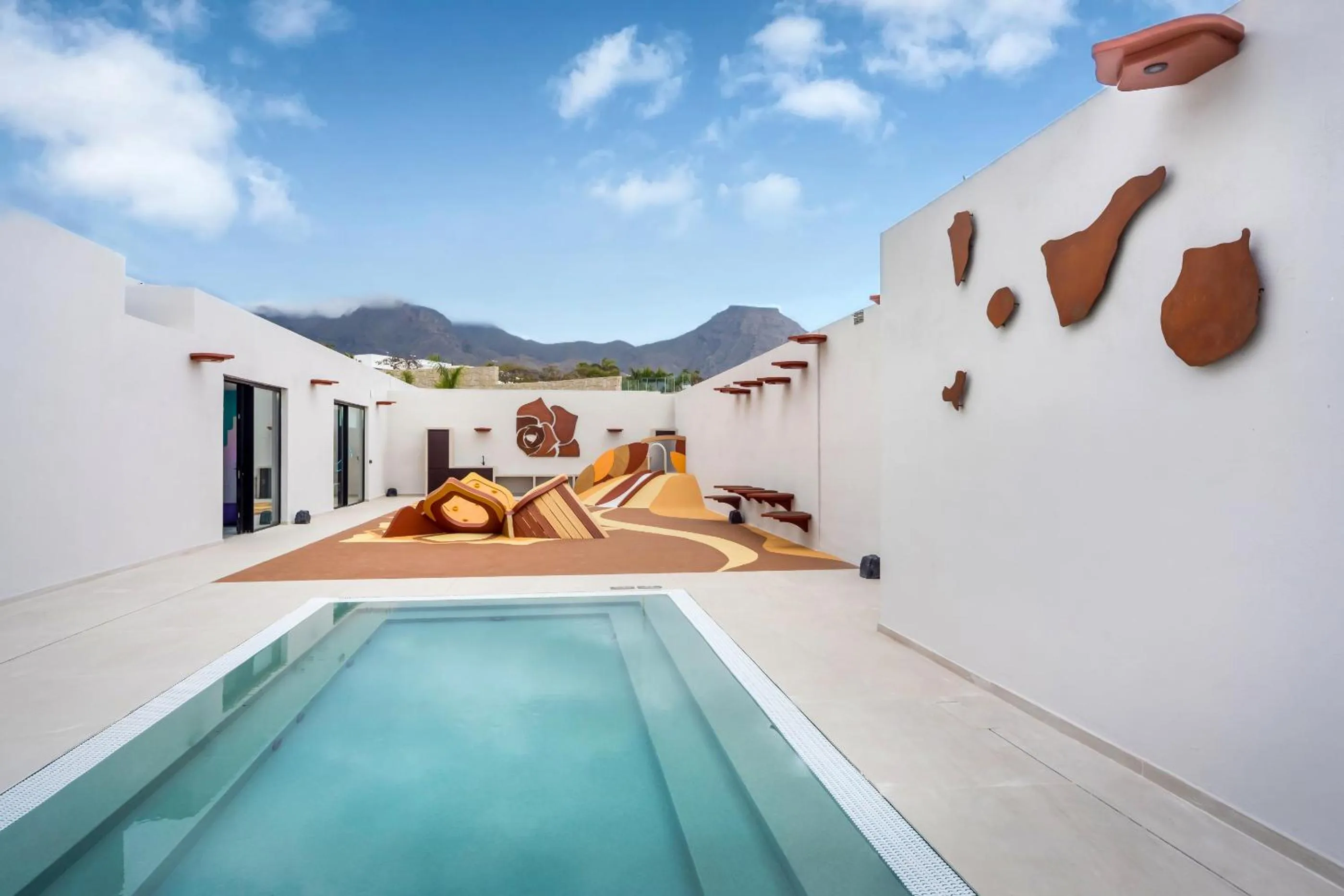 Entertainment in Royal Hideaway Corales Villas