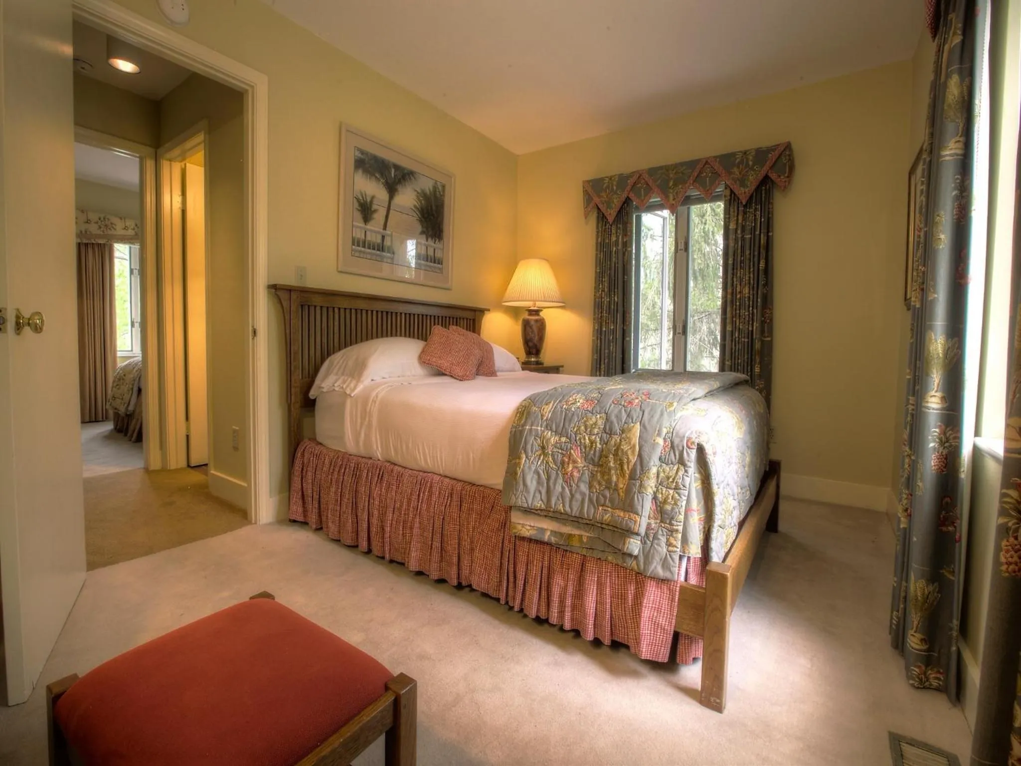 Bedroom, Bed in Geneva On The Lake Boutique Resort Hotel