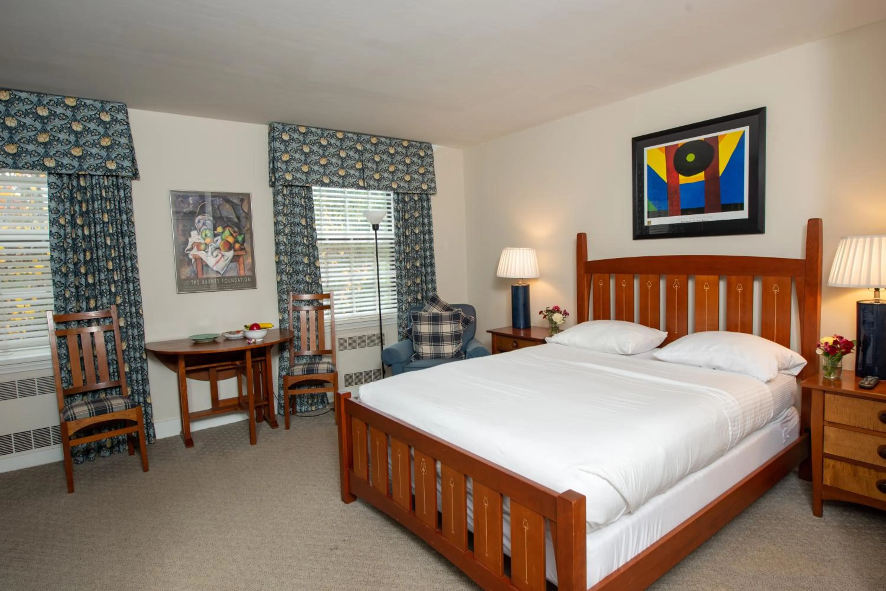 Bed in Geneva On The Lake Boutique Resort Hotel