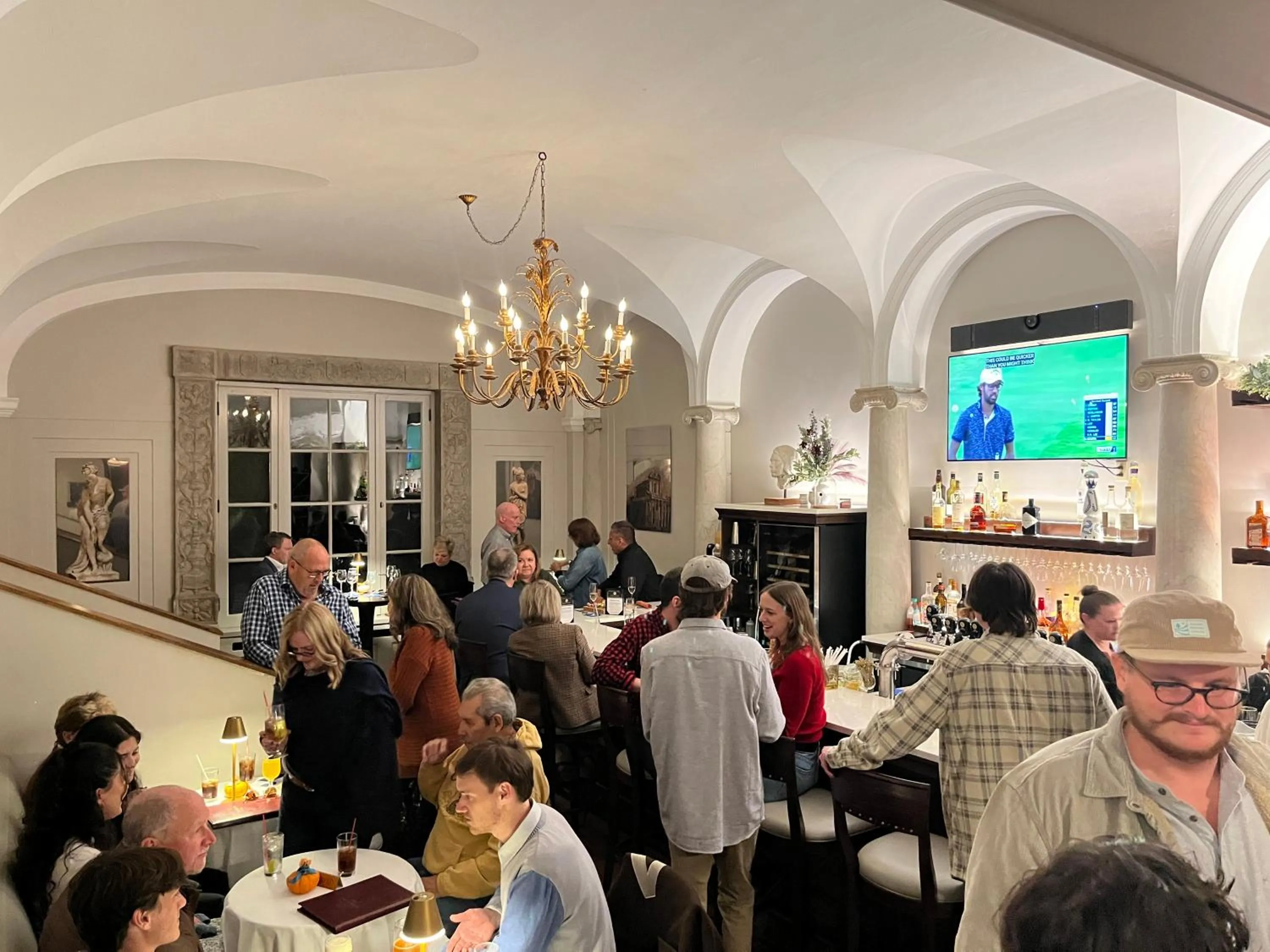 Lounge or bar in Geneva On The Lake Boutique Resort Hotel