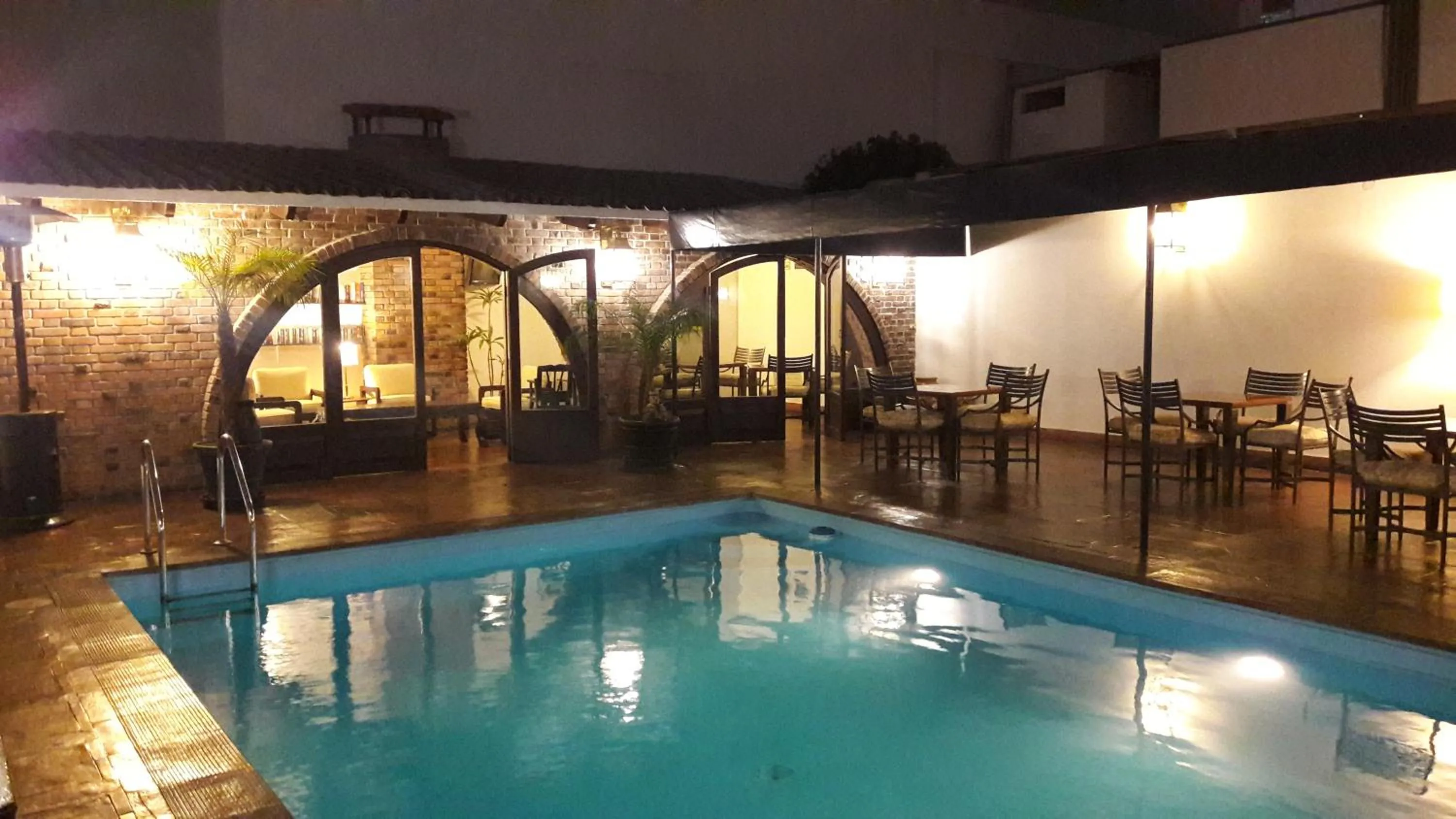 Swimming pool in Apart Hotel El Doral