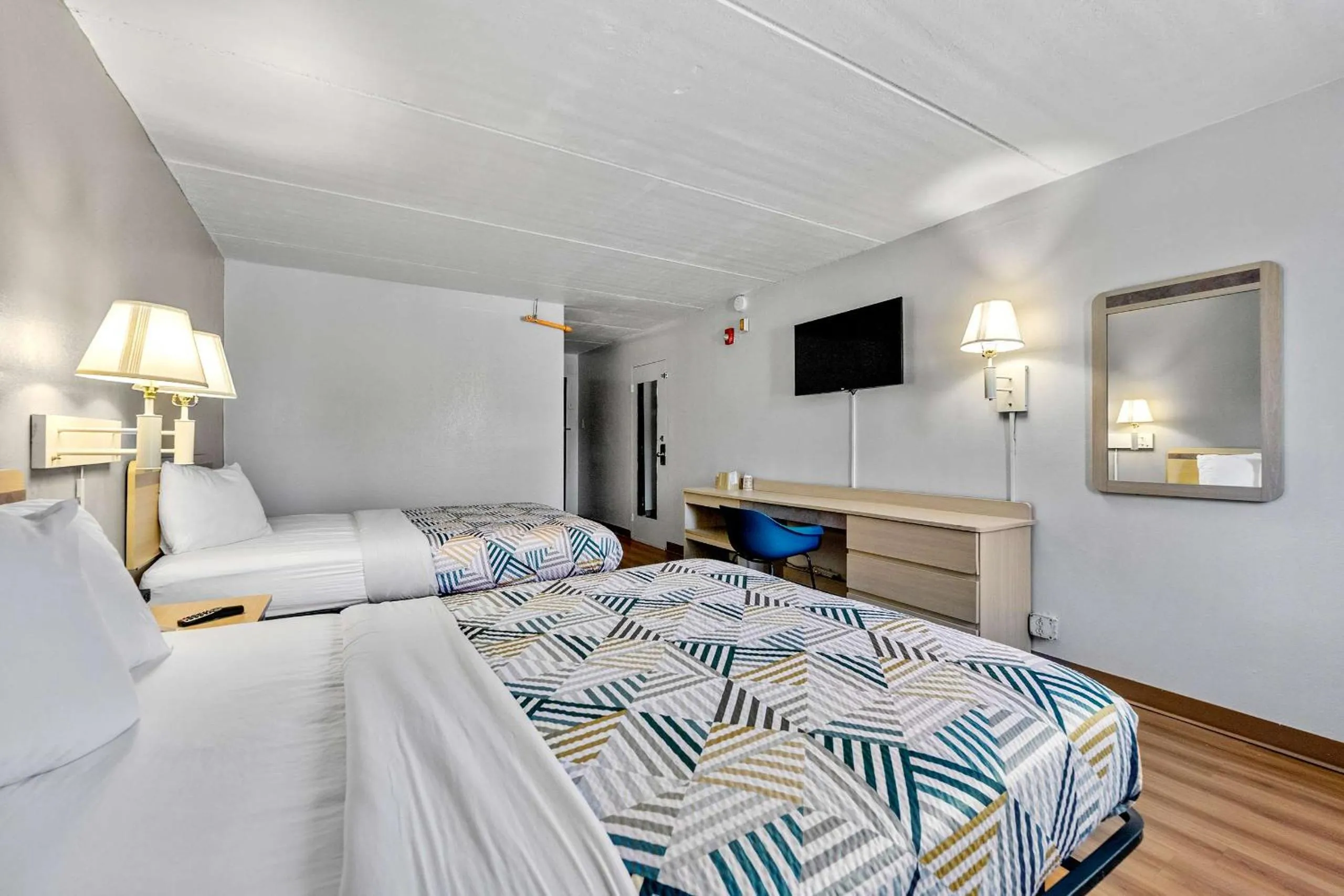 Bedroom, Bed in Motel 6-Decatur, GA