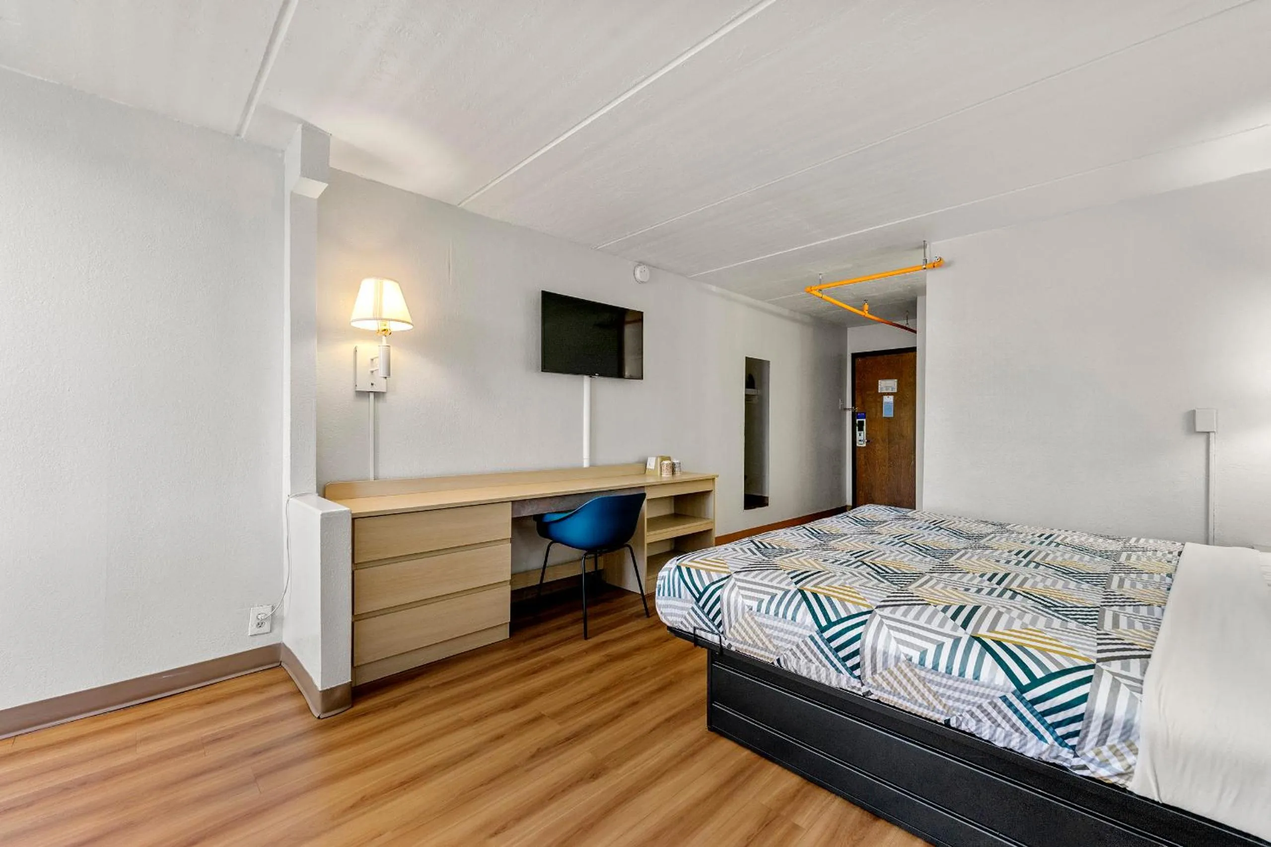 Bed in Motel 6-Decatur, GA