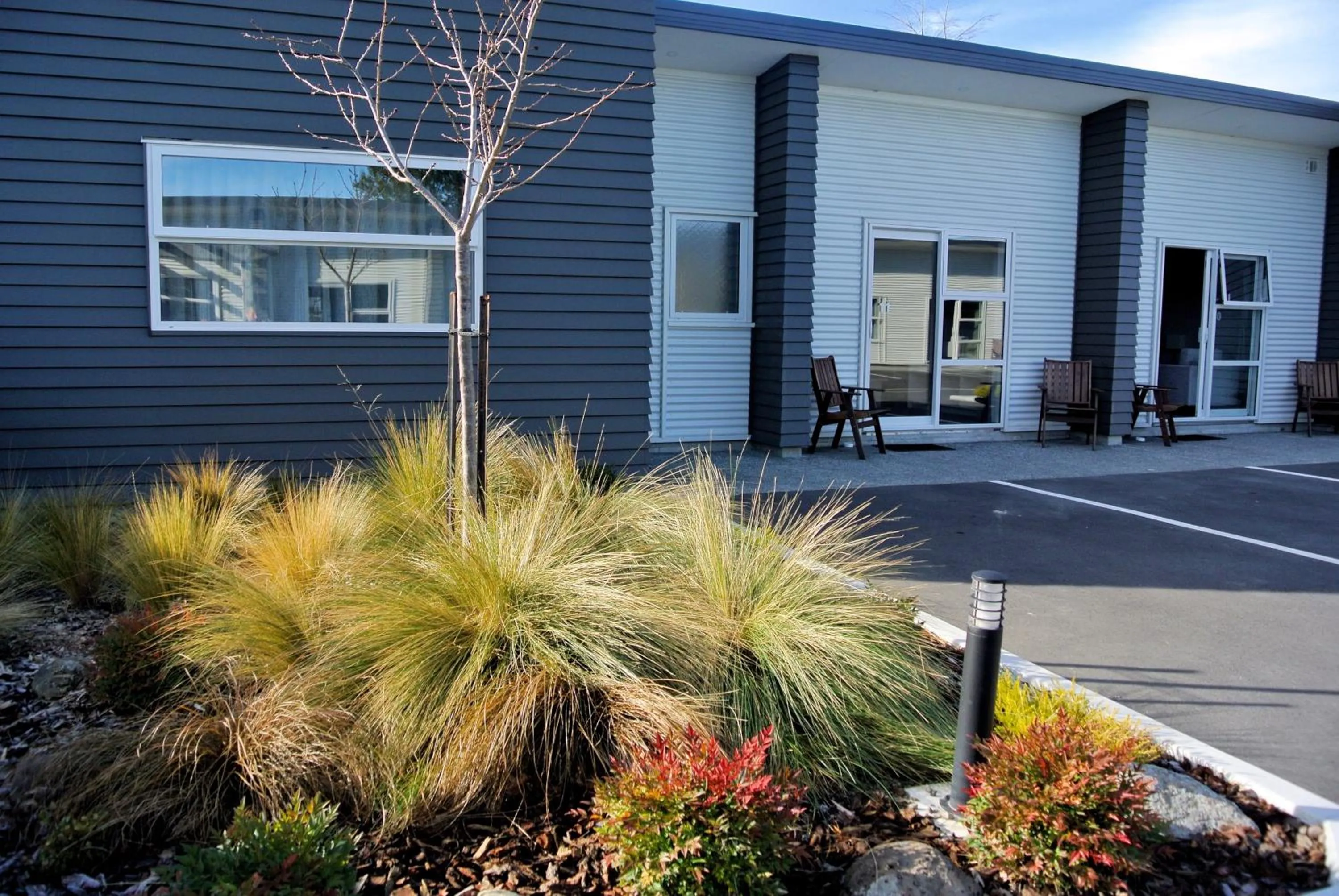 Facade/entrance in Oxford Village Motels