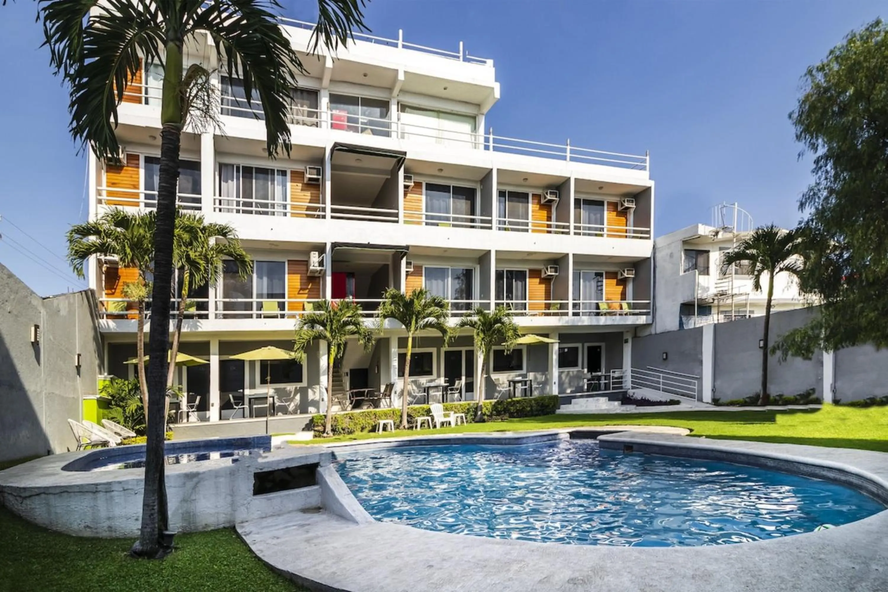Swimming pool in Collection O Hotel Mango,Six Flags Hurricane Harbor Oaxtepec
