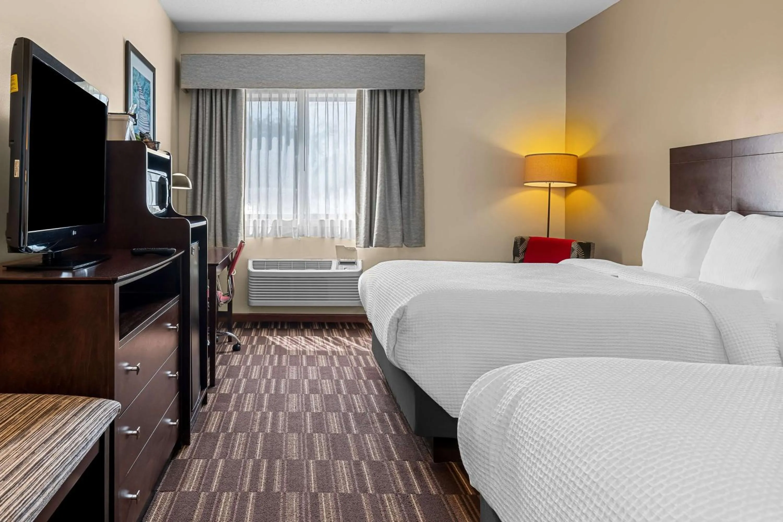 Bedroom, Bed in Best Western University Inn