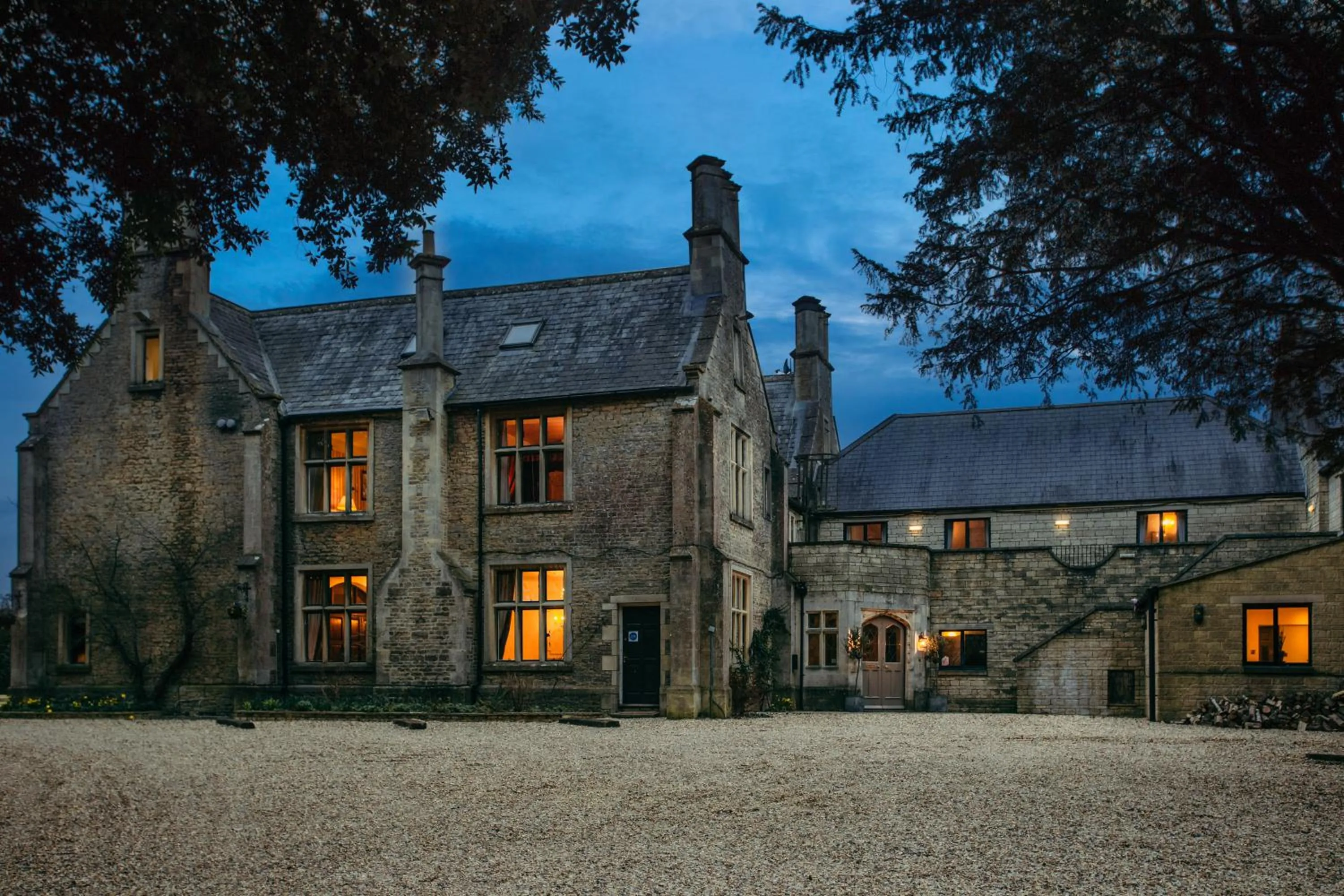 Facade/entrance in Stanton Manor Hotel