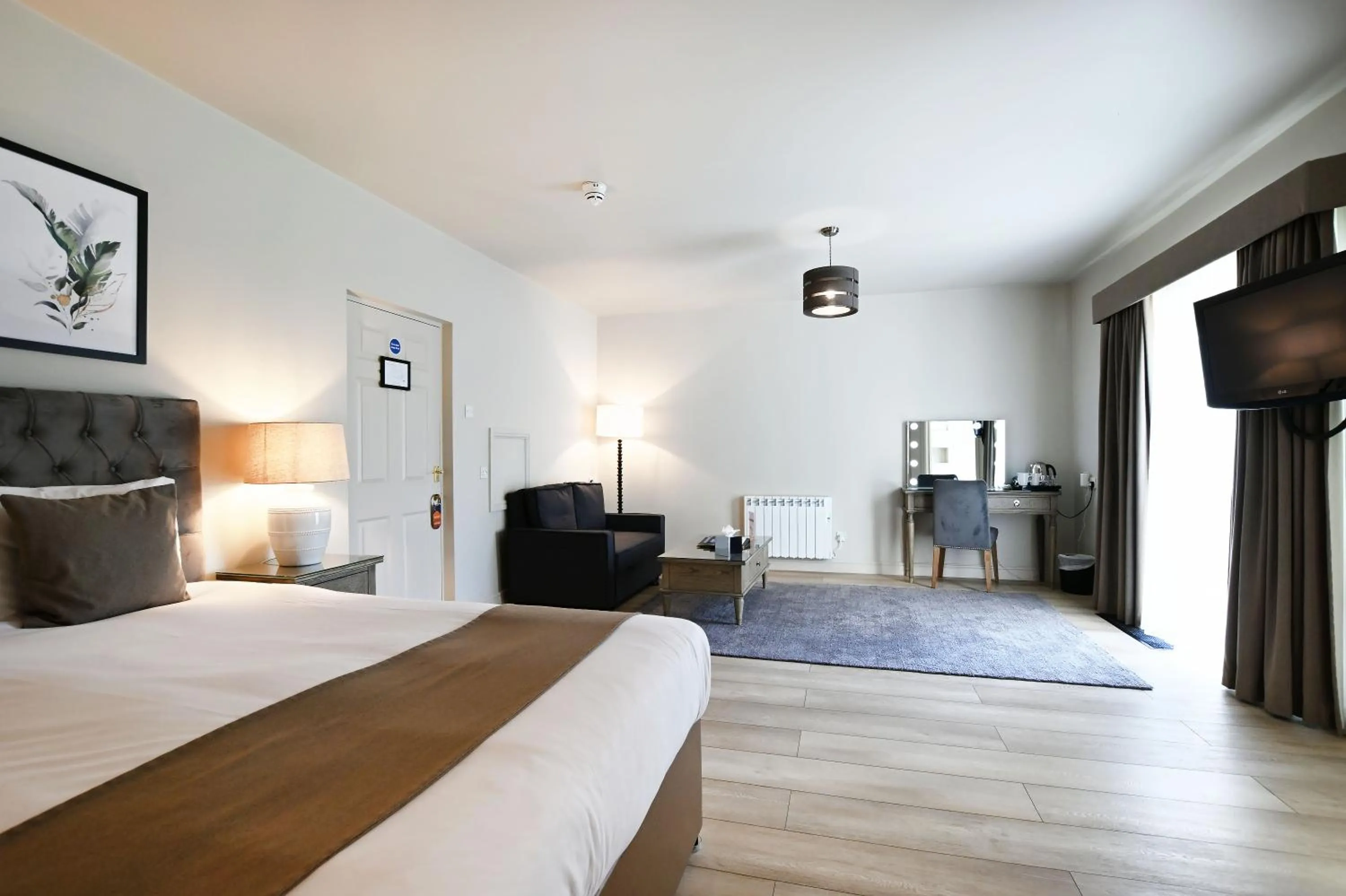 Bedroom, Bed in Stanton Manor Hotel